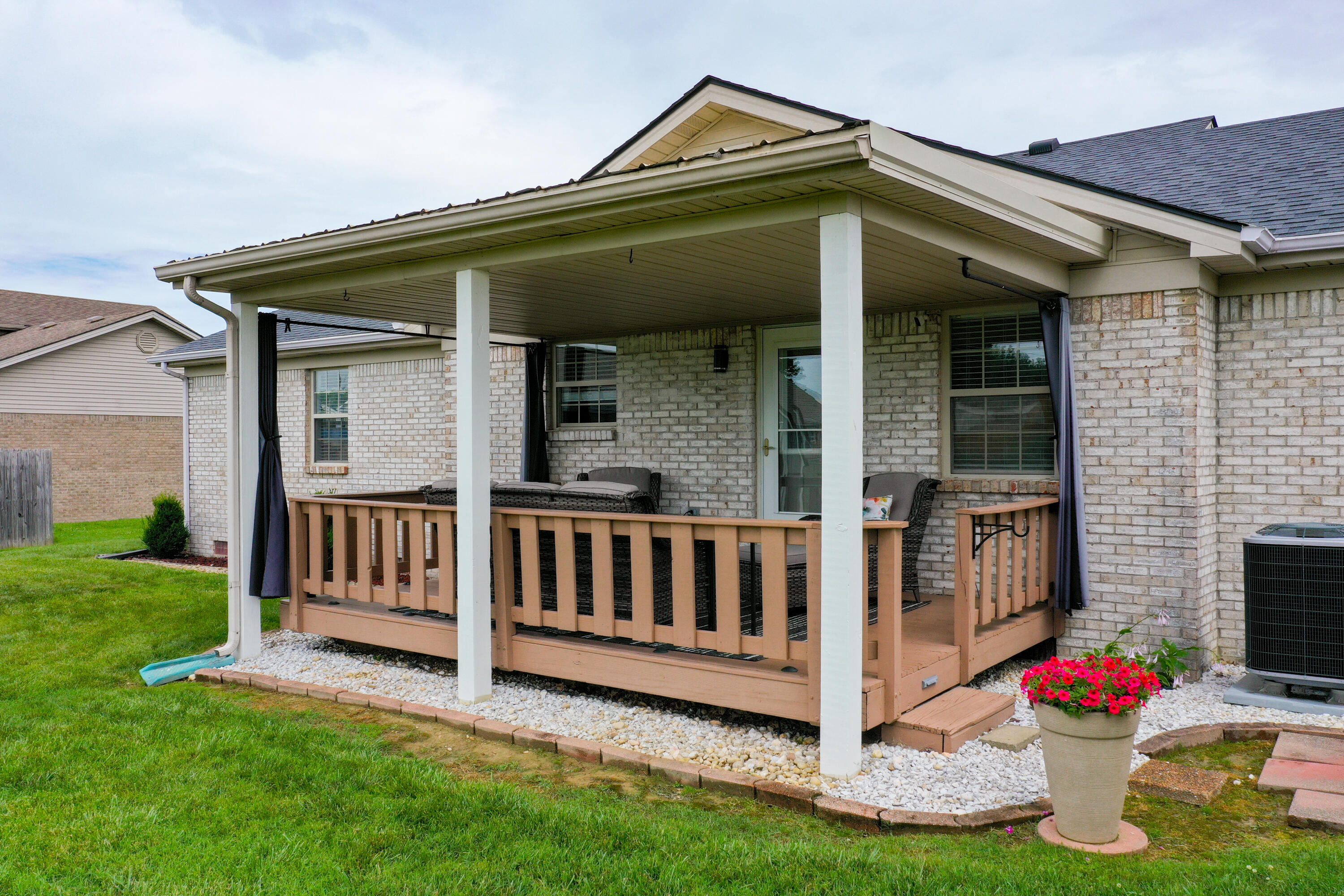 419 Plumtree Drive Property Photo 12