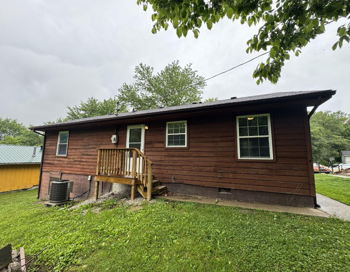 312 Keith Whitley Boulevard Property Photo 3