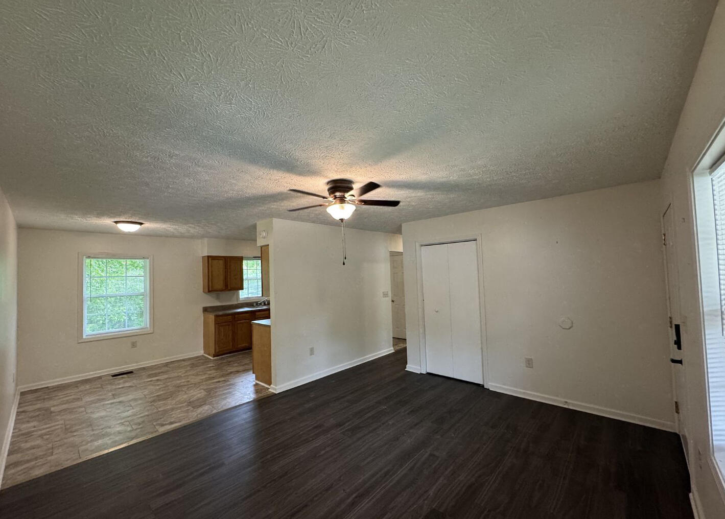 312 Keith Whitley Boulevard Property Photo 5