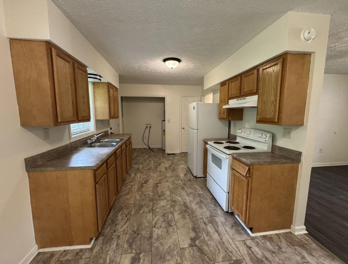 312 Keith Whitley Boulevard Property Photo 6