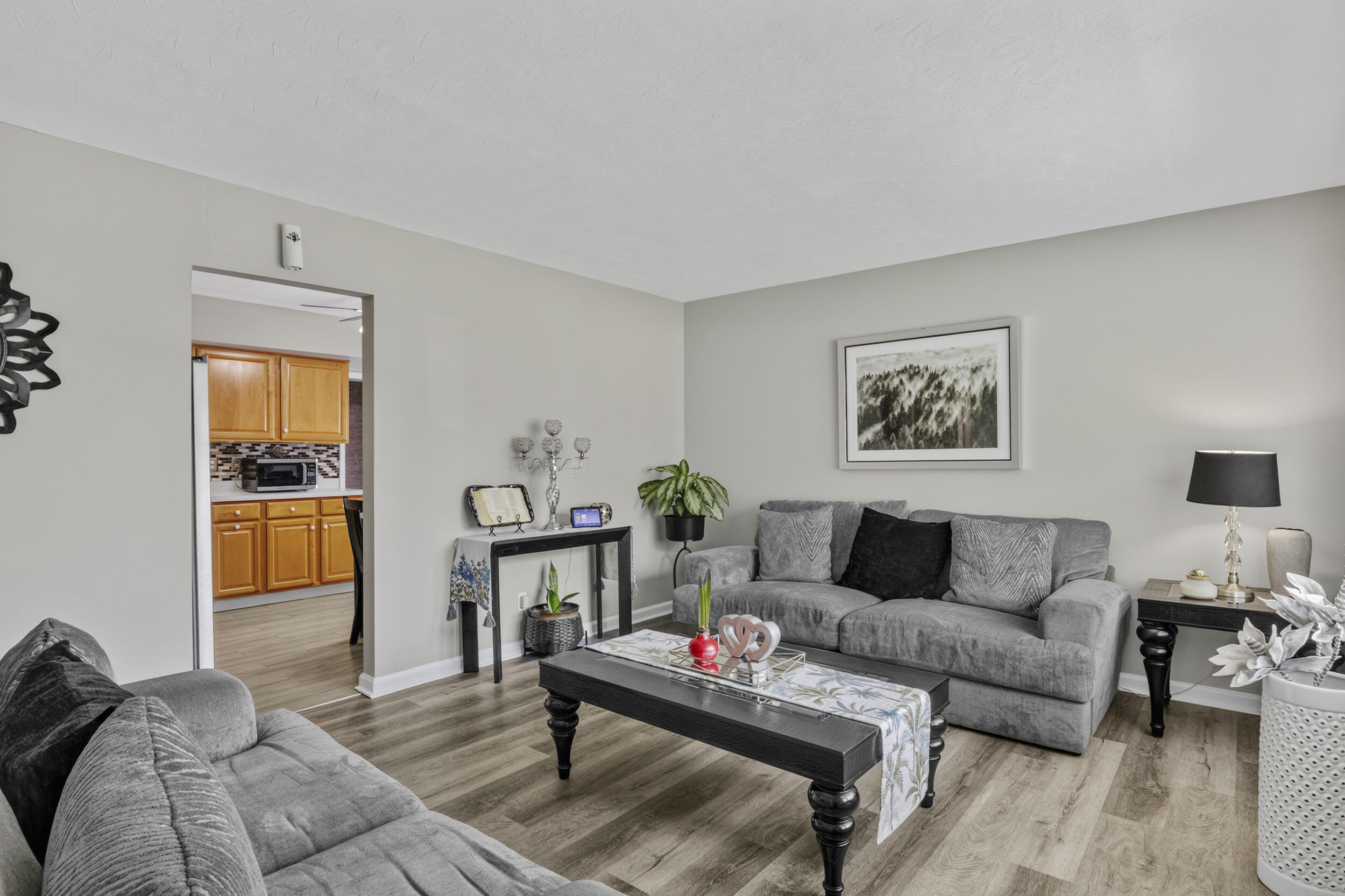 709 Parkside Drive Property Photo 4