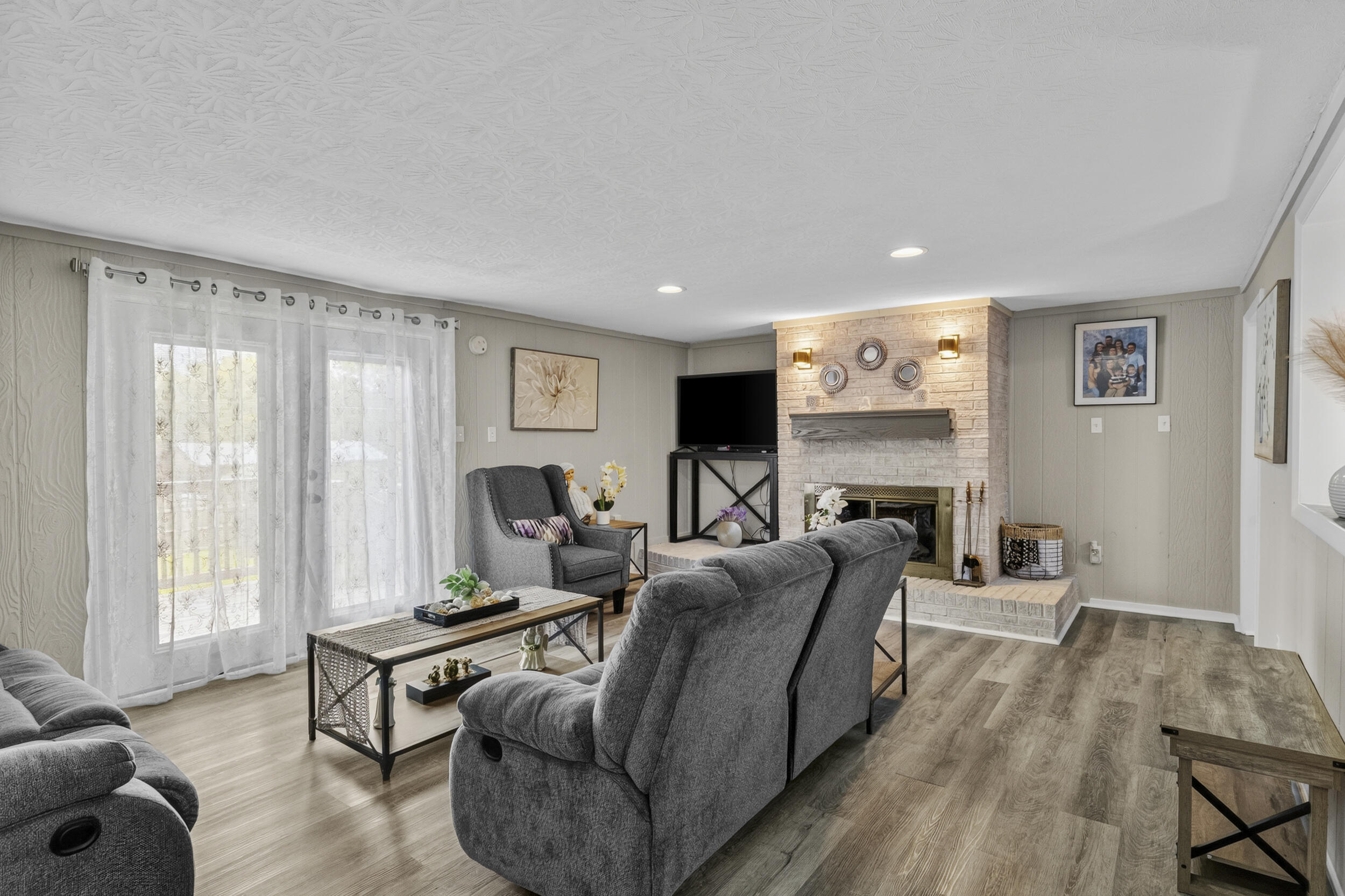 709 Parkside Drive Property Photo 15