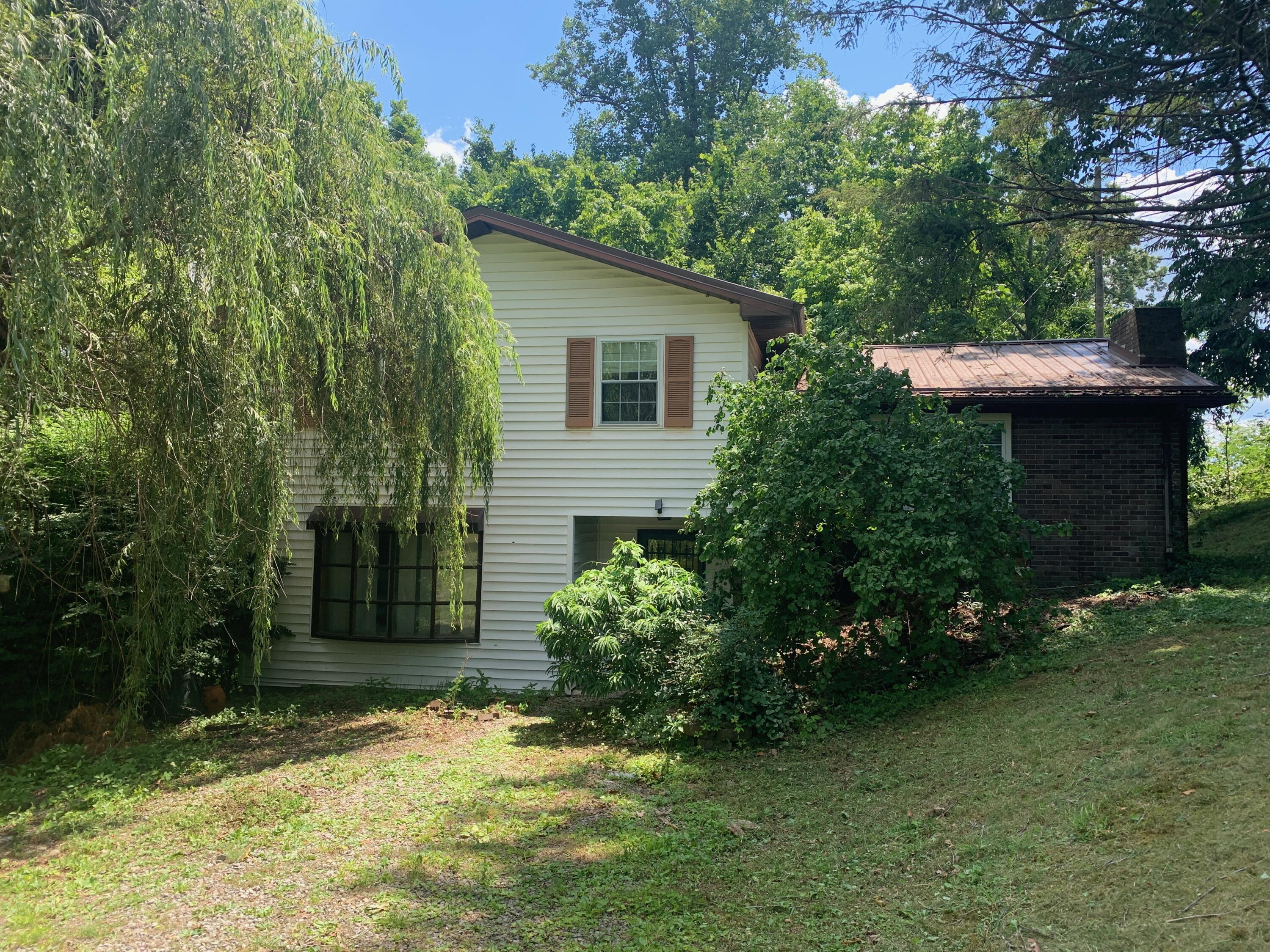 60 Grover Whitehead Road Property Photo 1