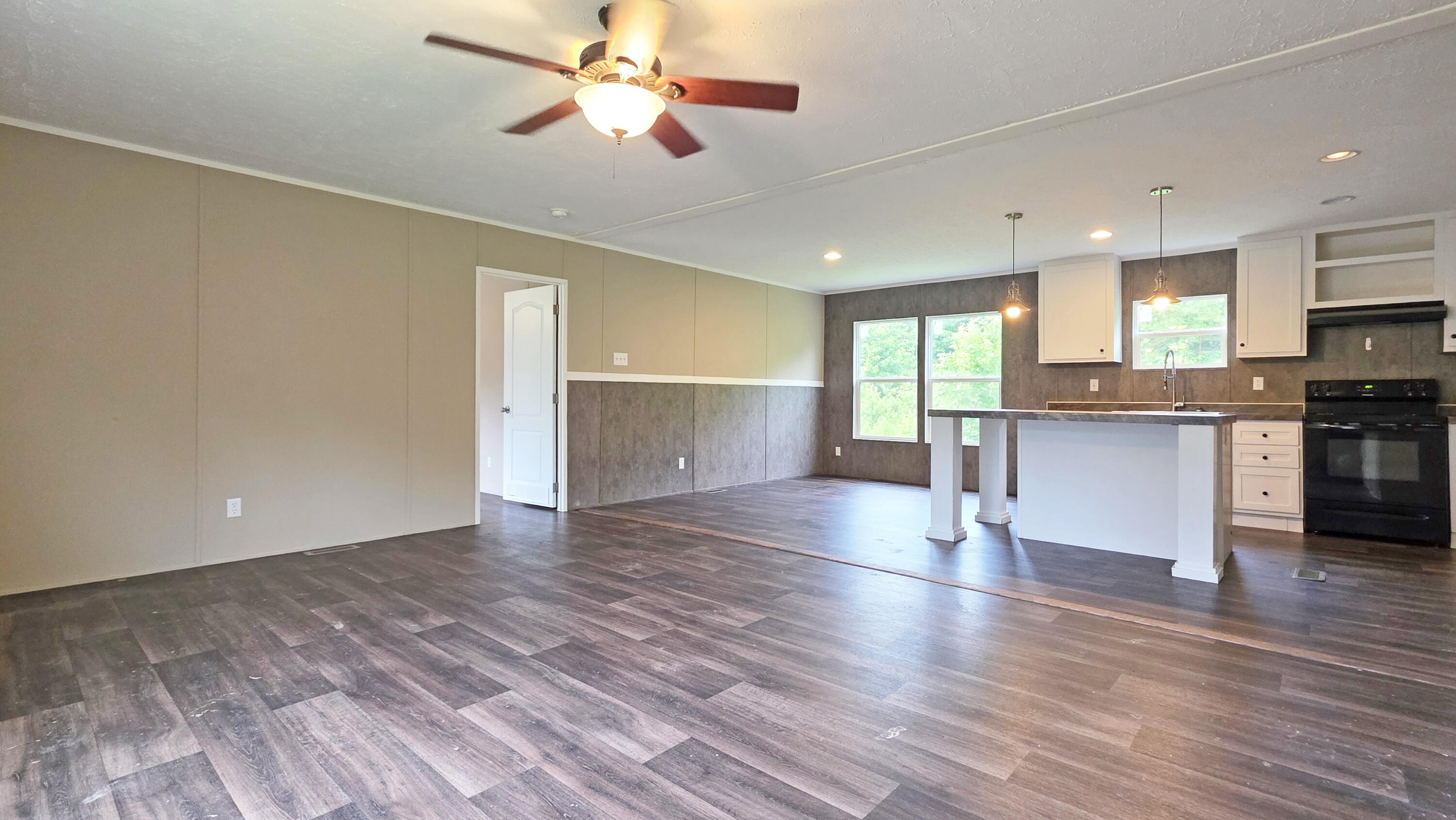 89 Tower Road Property Photo 3
