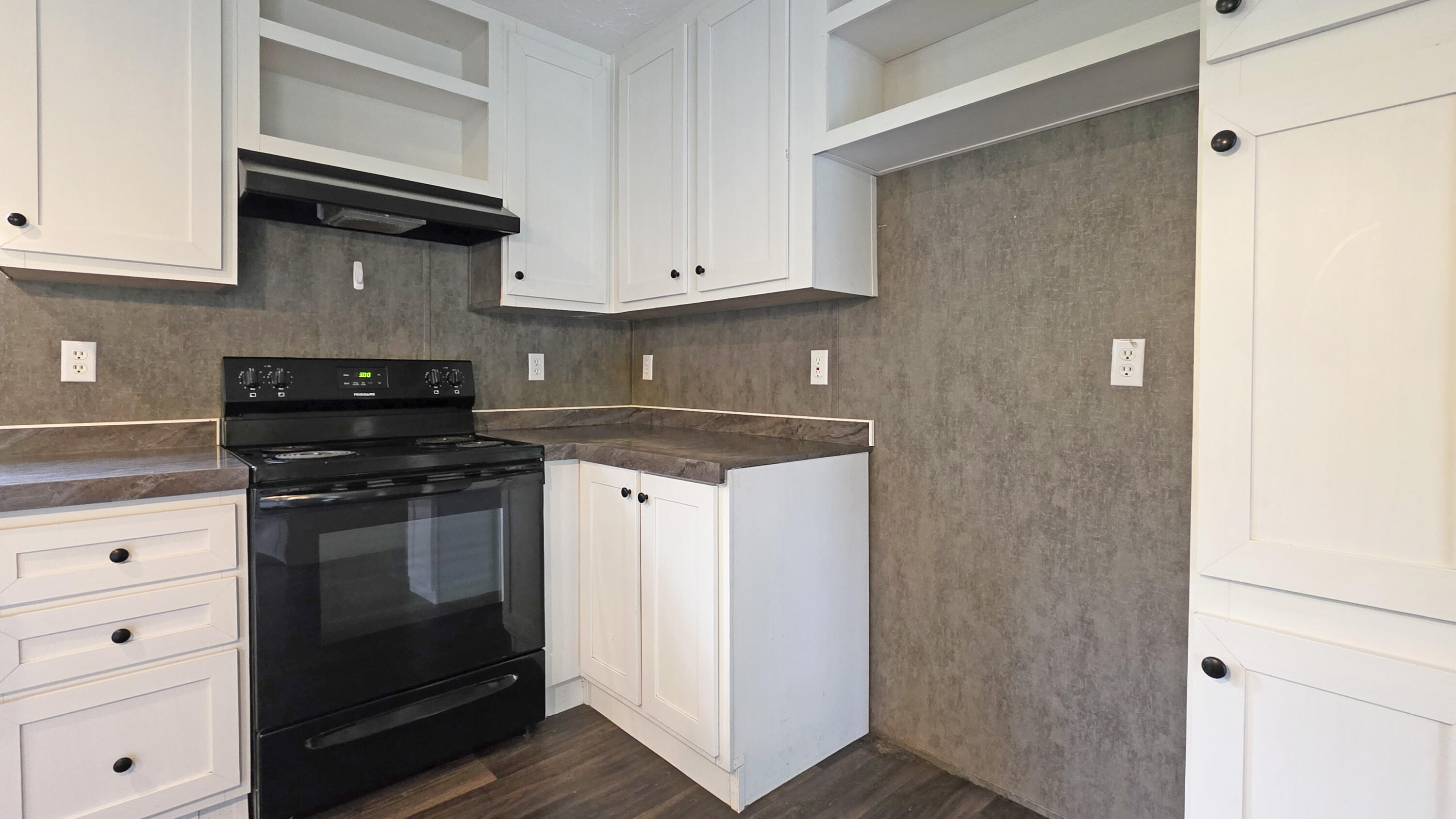 89 Tower Road Property Photo 10