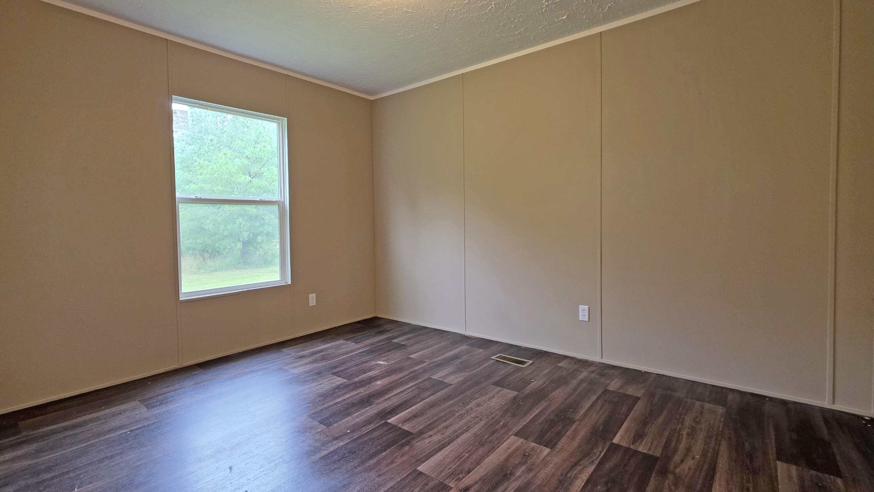 89 Tower Road Property Photo 16