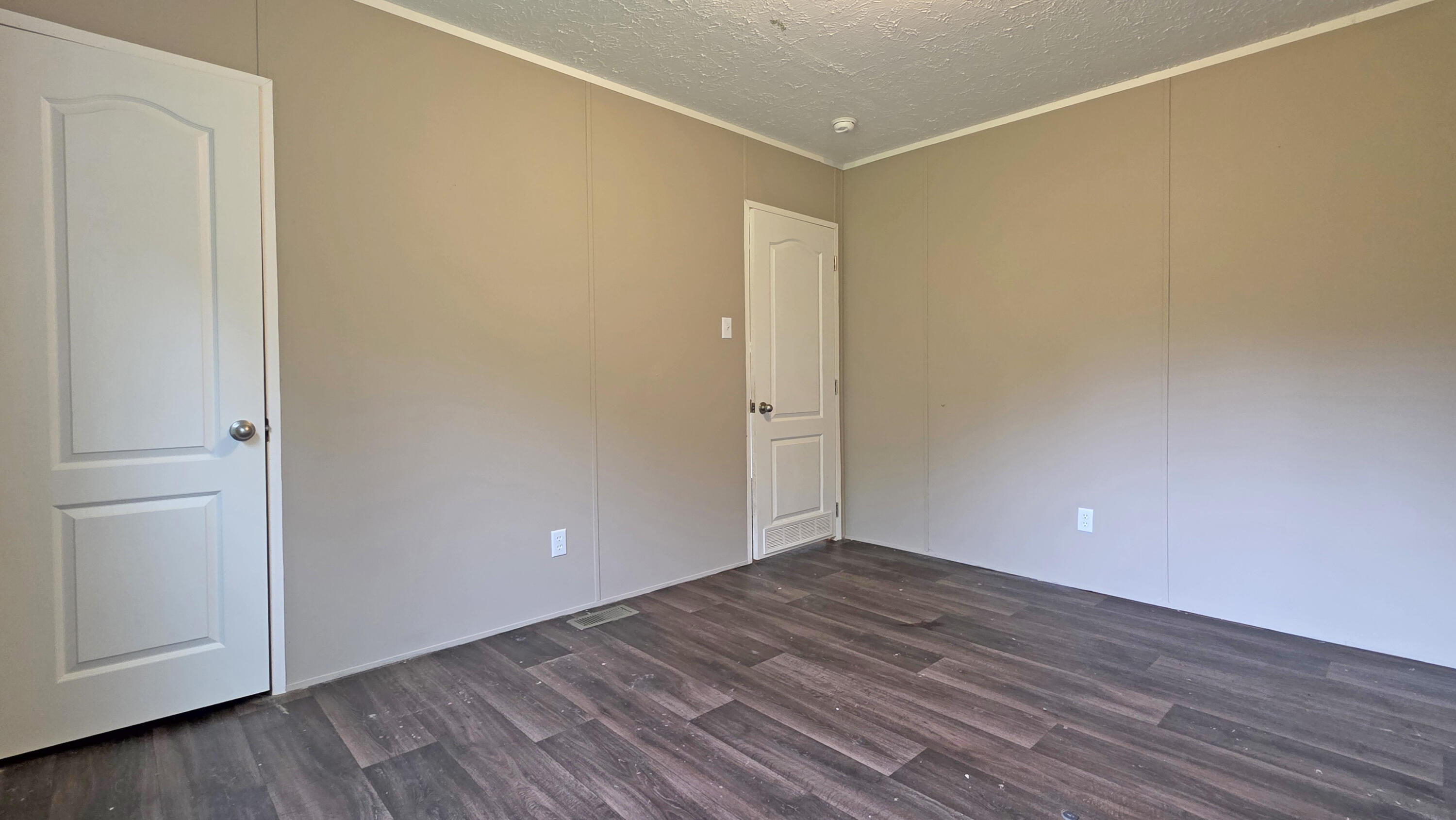 89 Tower Road Property Photo 19