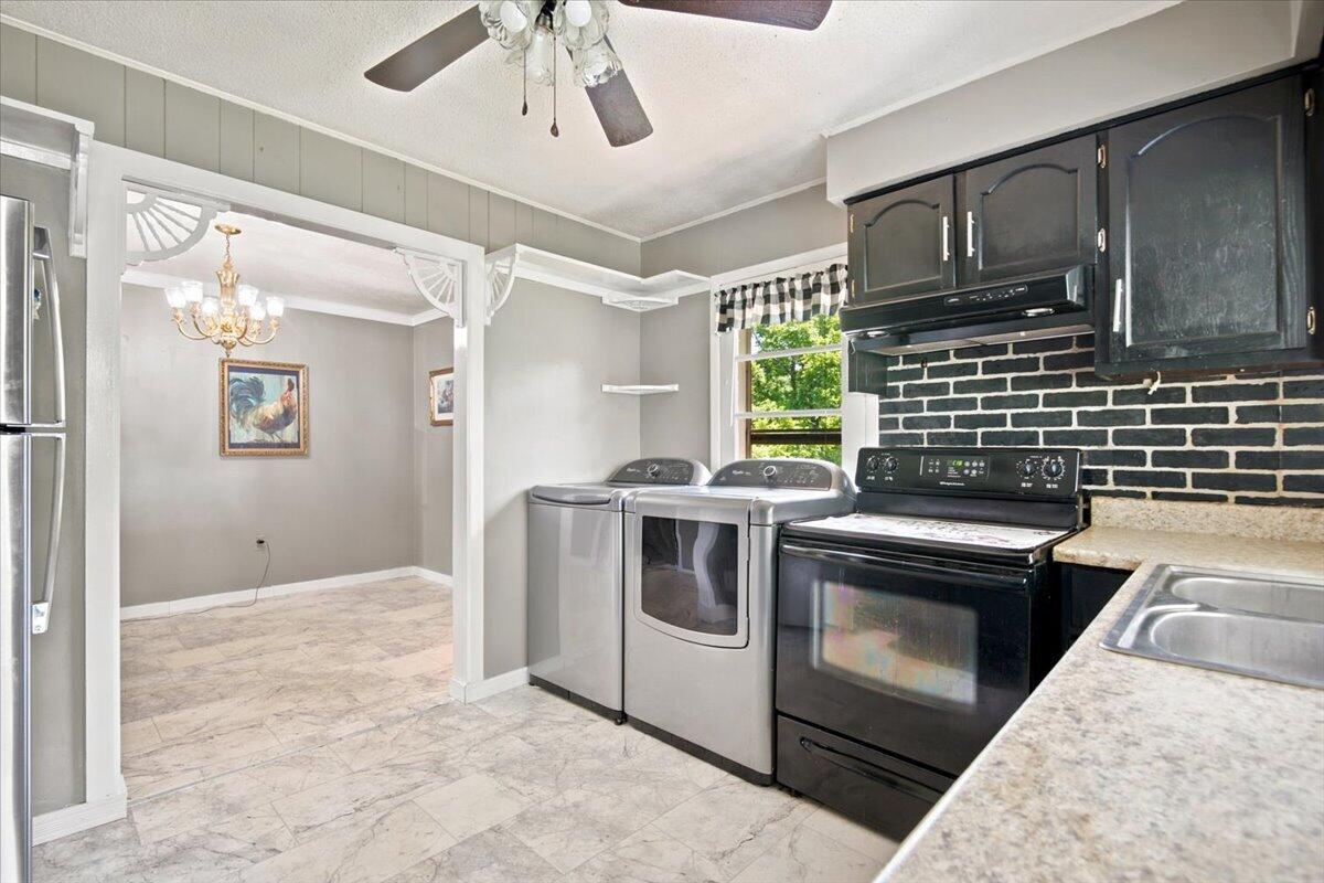 129 Mullins Street Property Photo 11