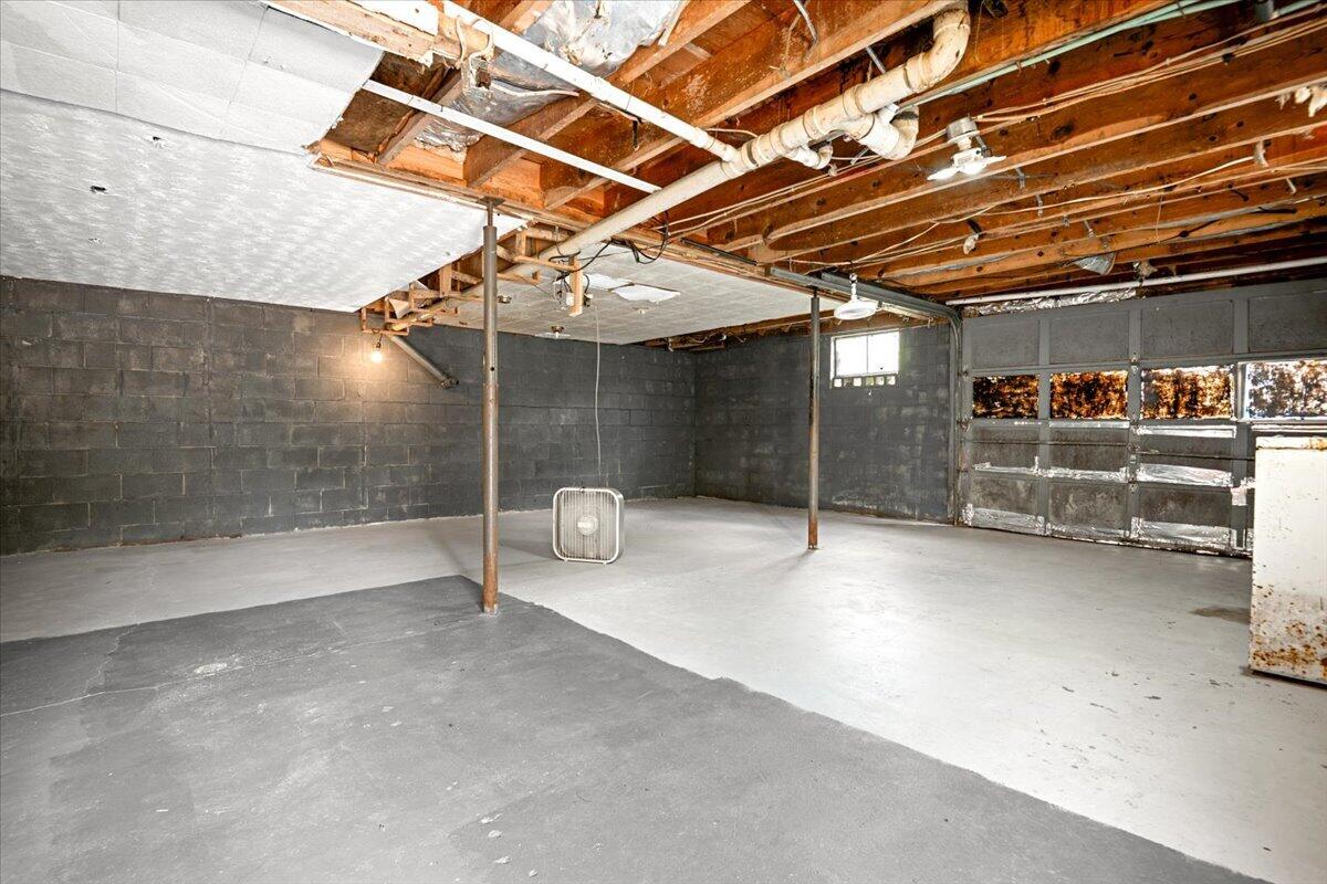 129 Mullins Street Property Photo 28