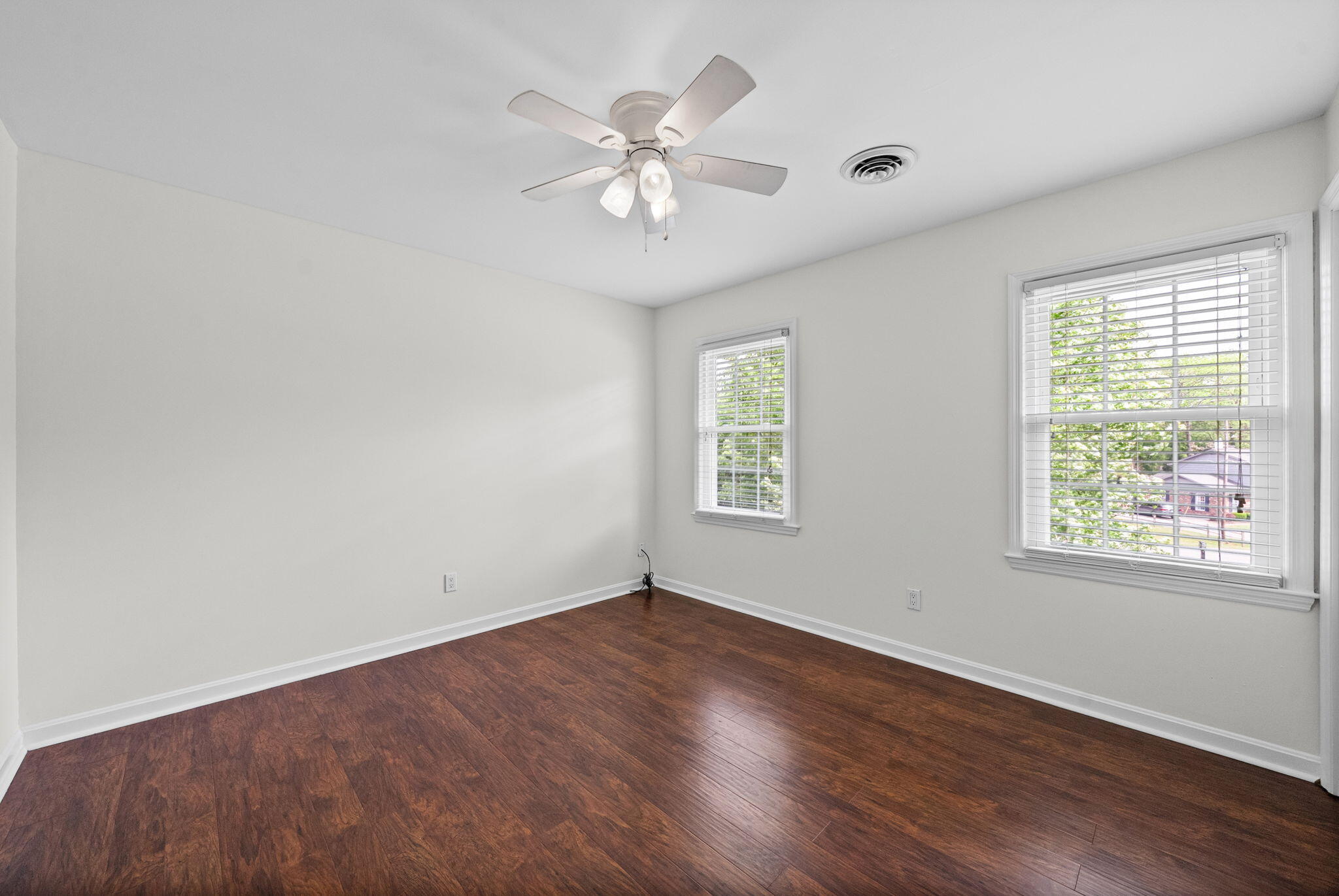 132 Windsor Drive Property Photo 23