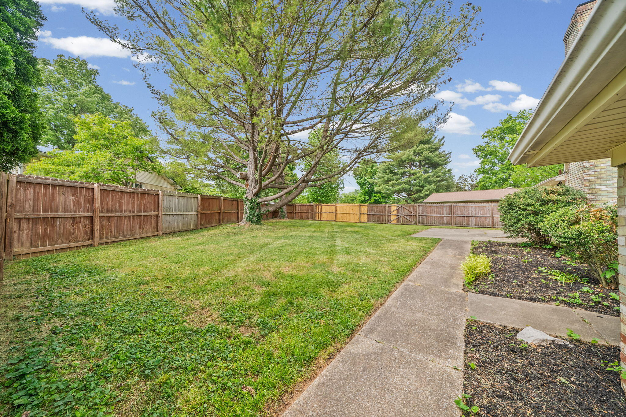 132 Windsor Drive Property Photo 32