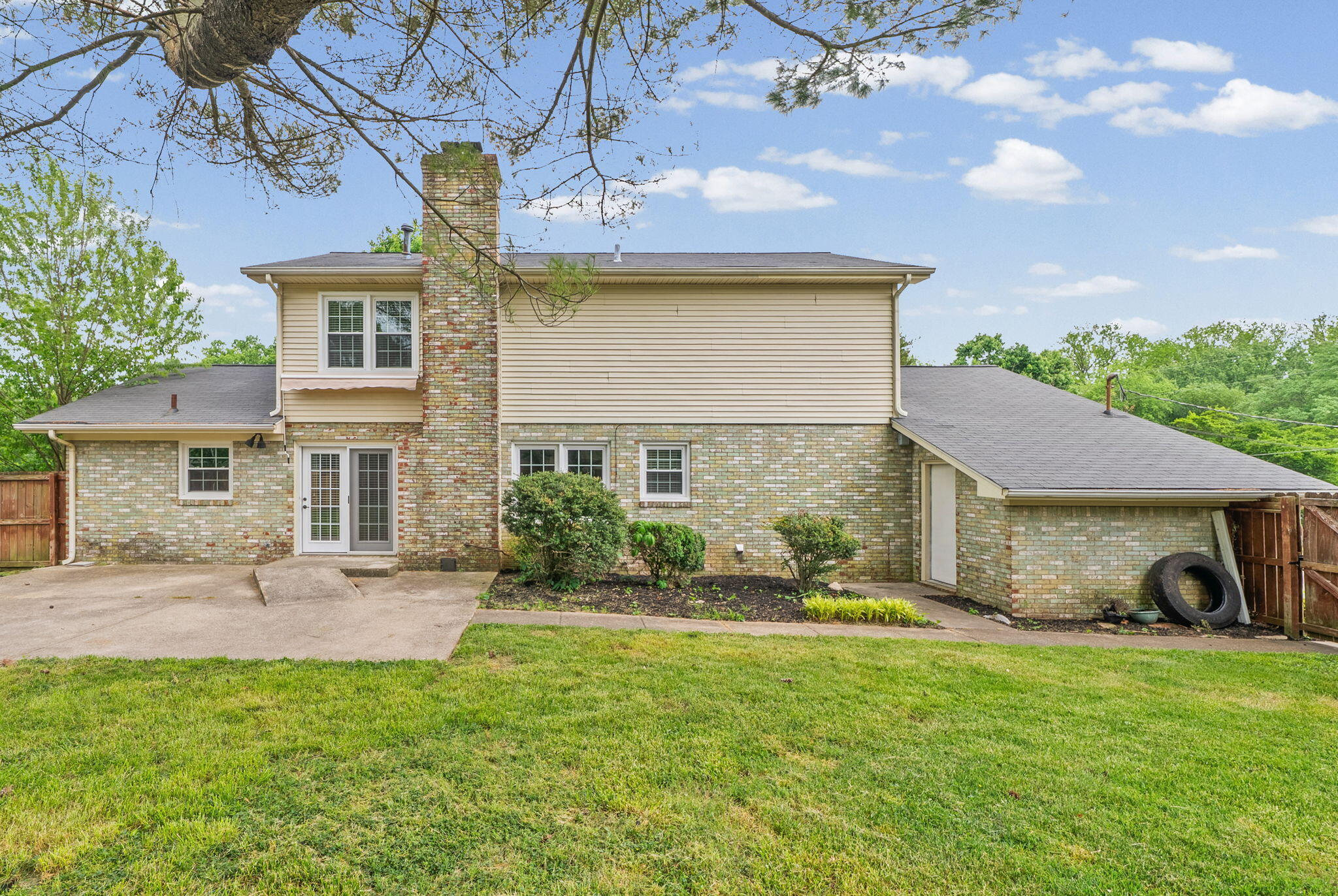 132 Windsor Drive Property Photo 37