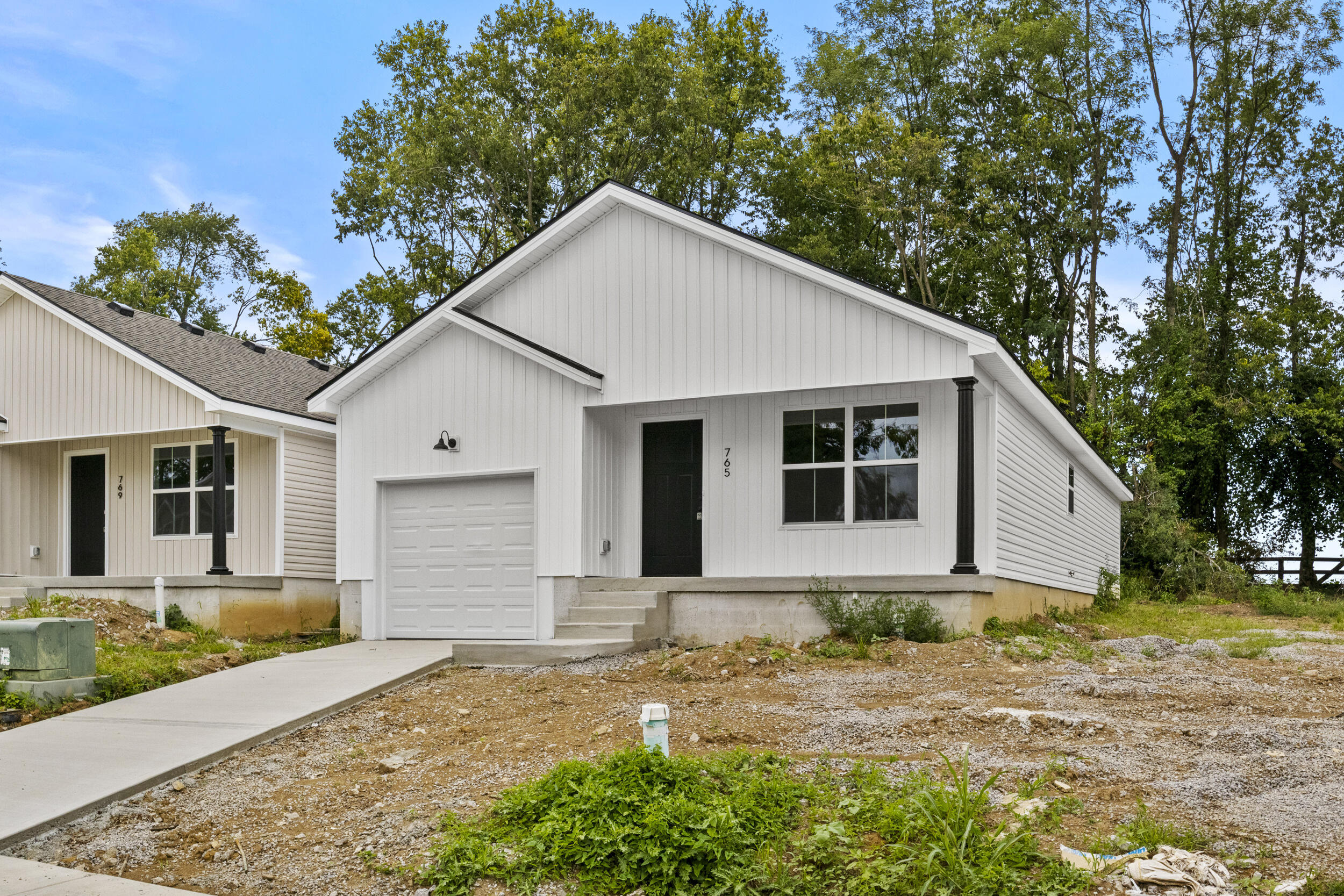 765 Harrison Trace Property Photo 2