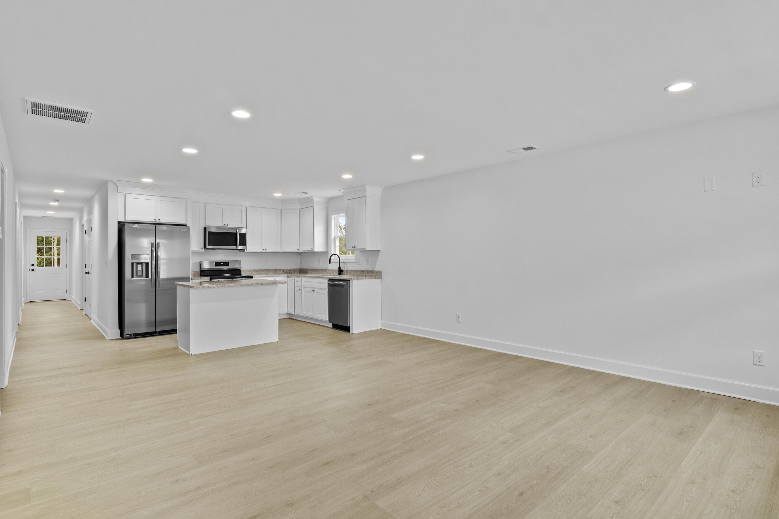 765 Harrison Trace Property Photo 3