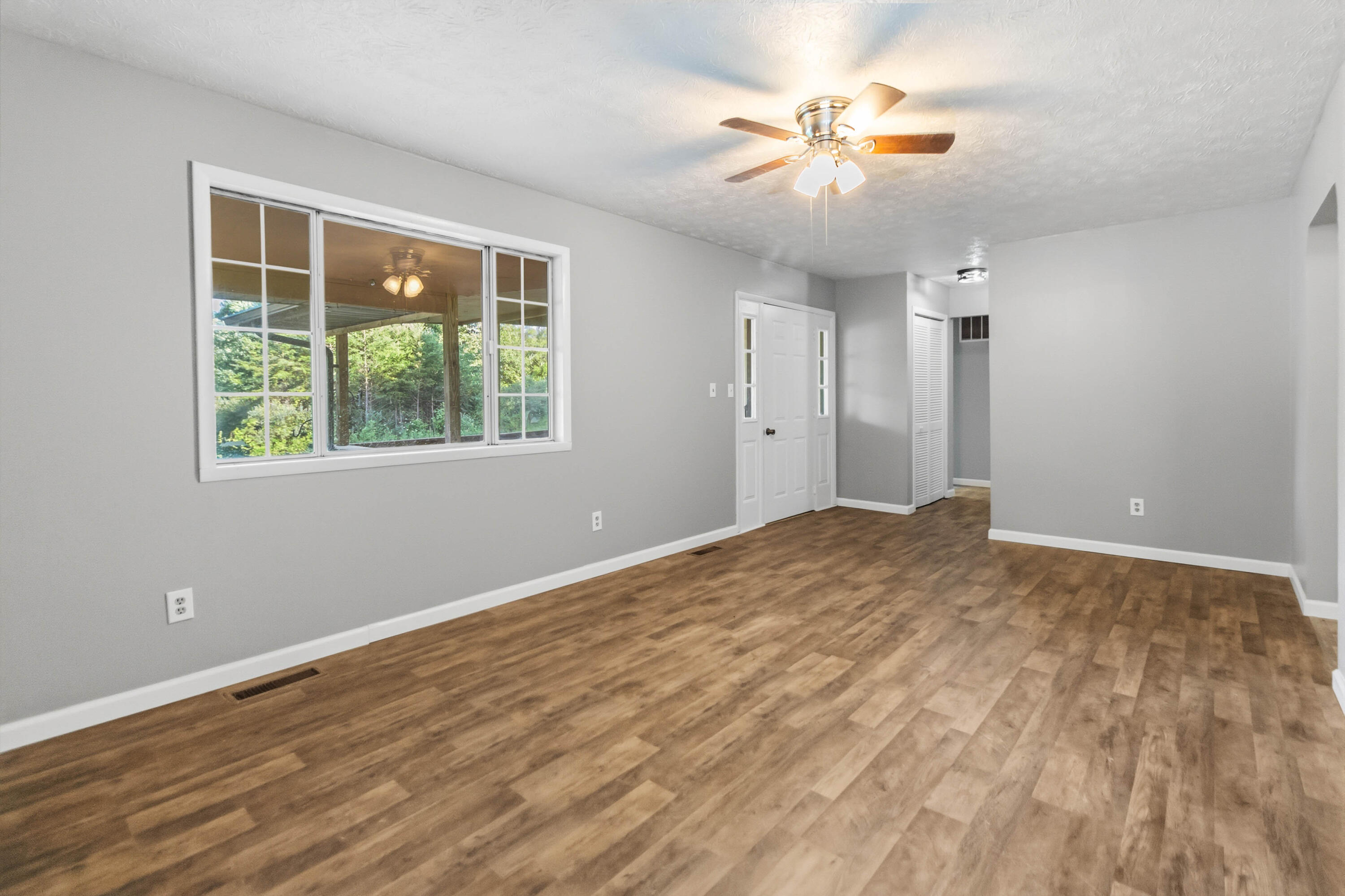 3572 Echo Valley Road Property Photo 6