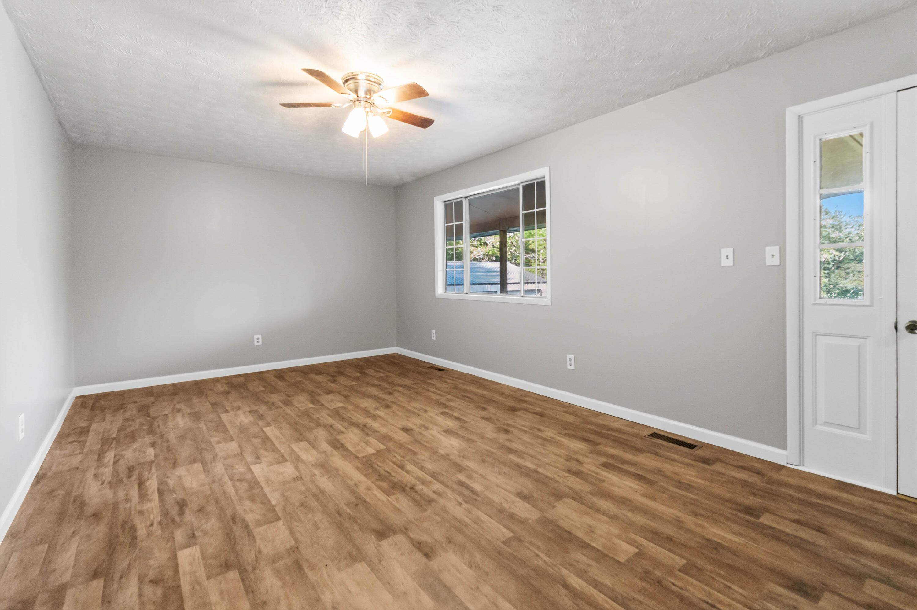 3572 Echo Valley Road Property Photo 7