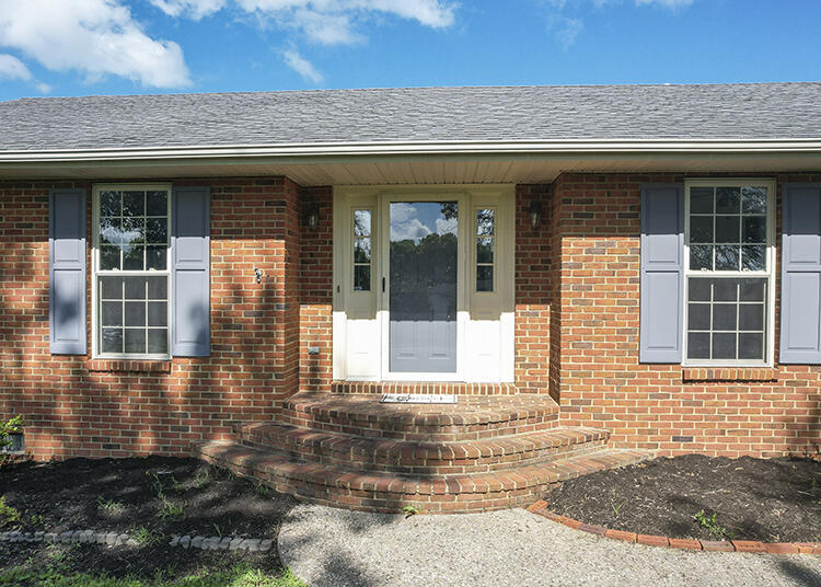 923 Meadow Lane Property Photo 2