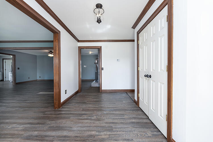 923 Meadow Lane Property Photo 4