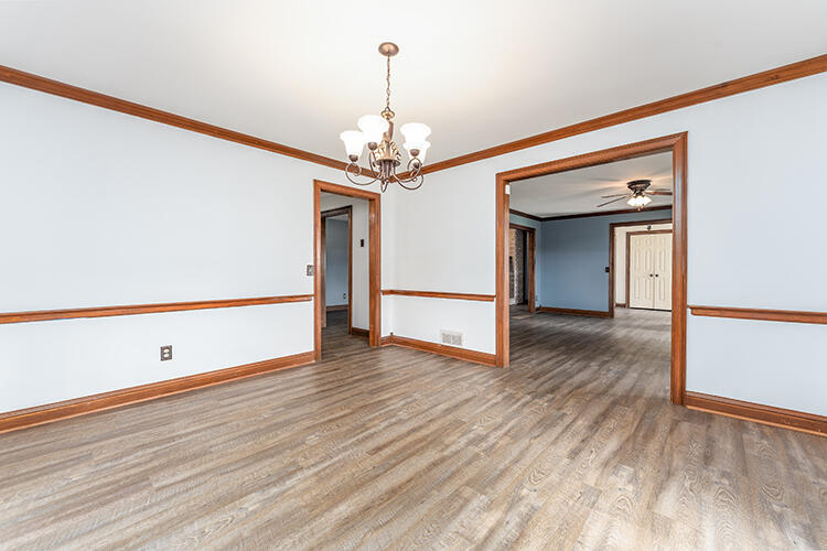 923 Meadow Lane Property Photo 9