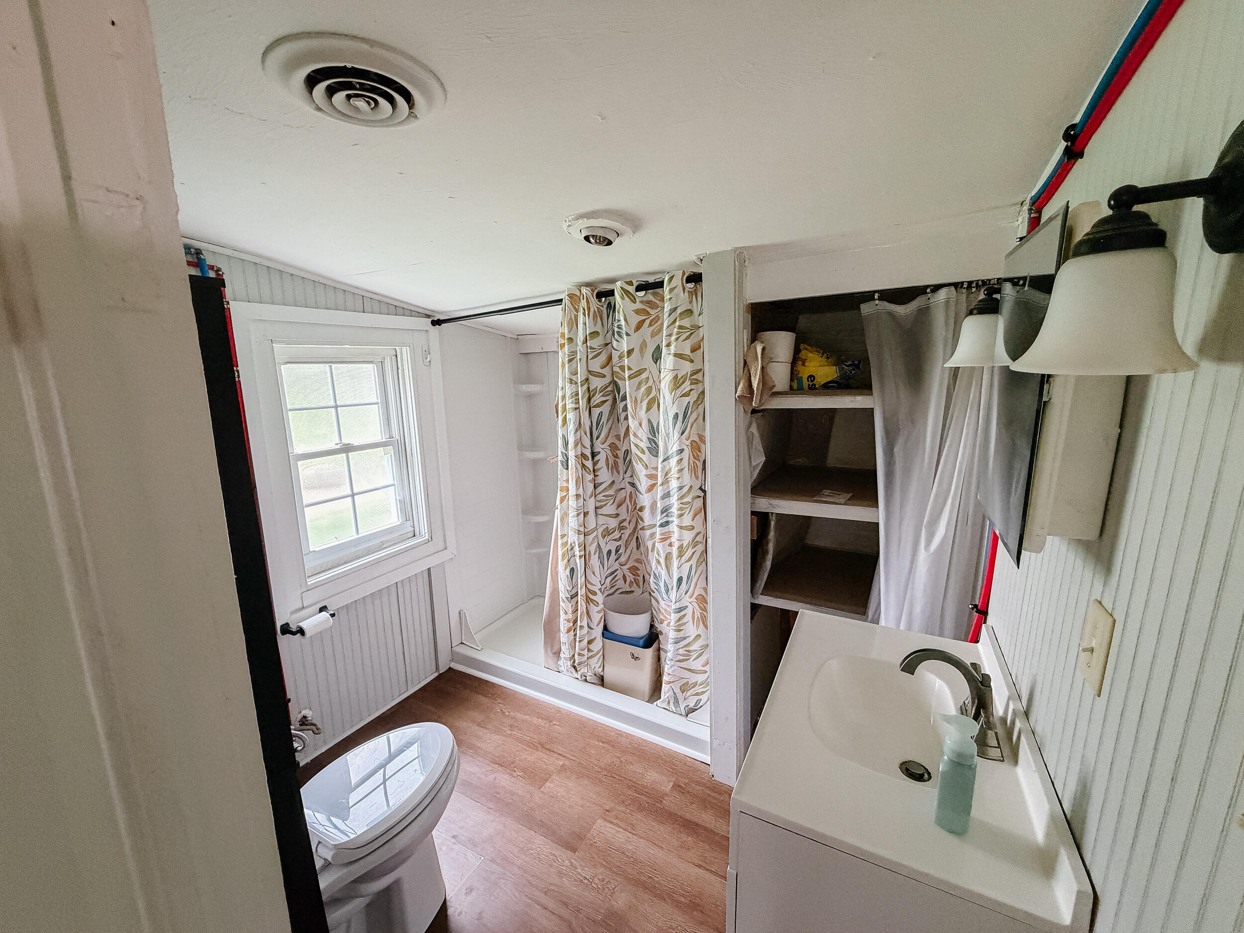 409 Willow Lane Property Photo 16