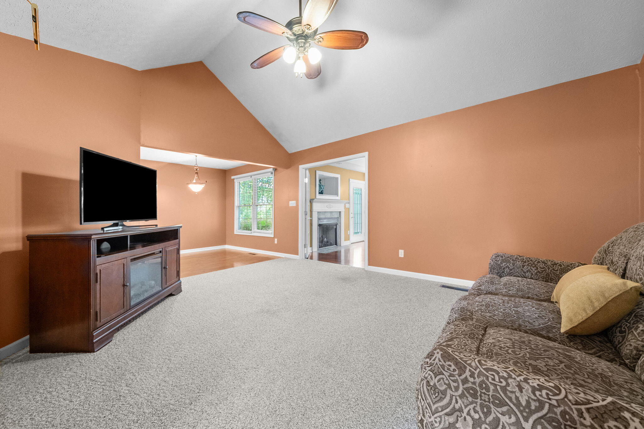 401 Irish Circle Property Photo 9