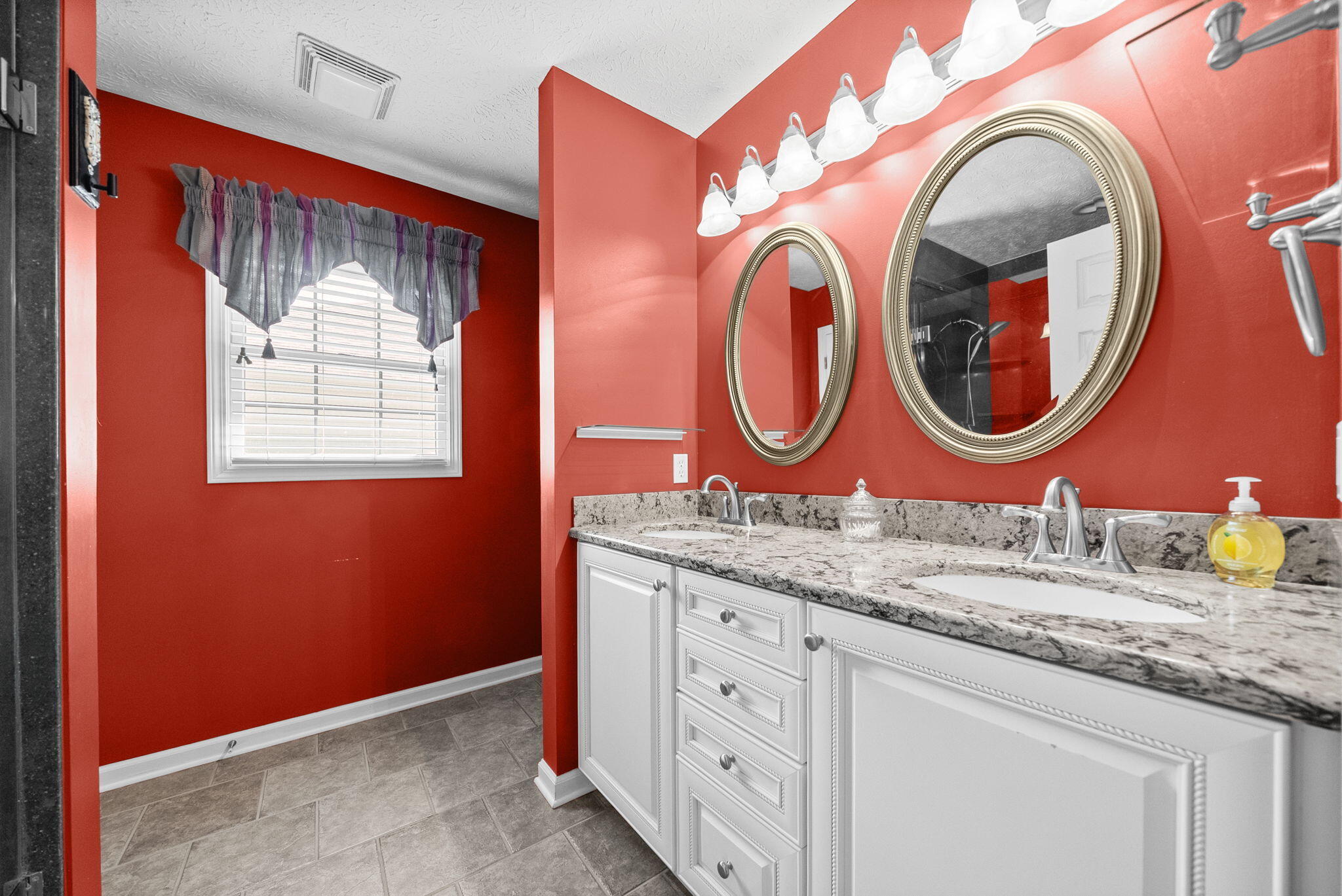 401 Irish Circle Property Photo 25