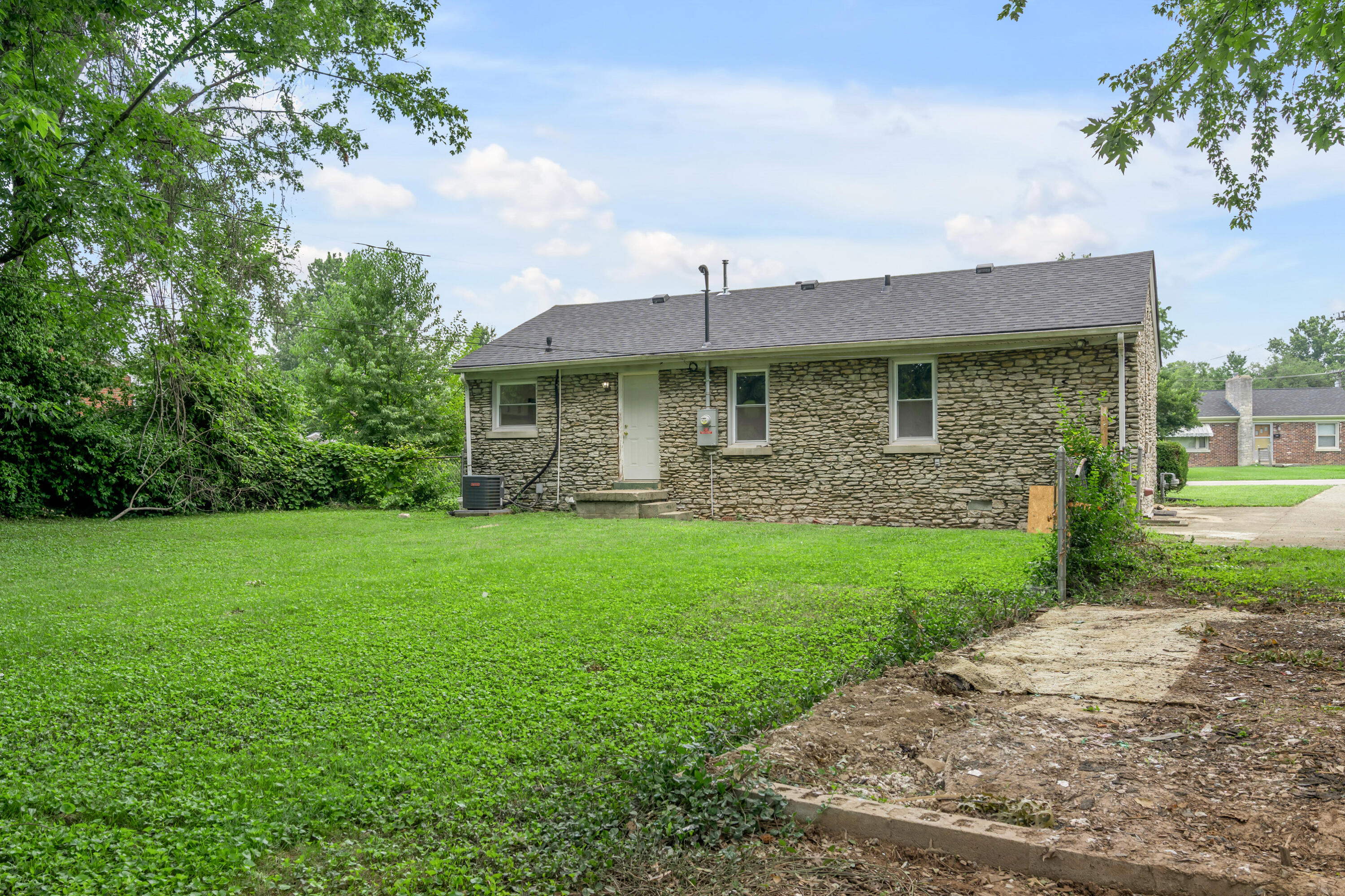 2230 Circle Drive Property Photo 37