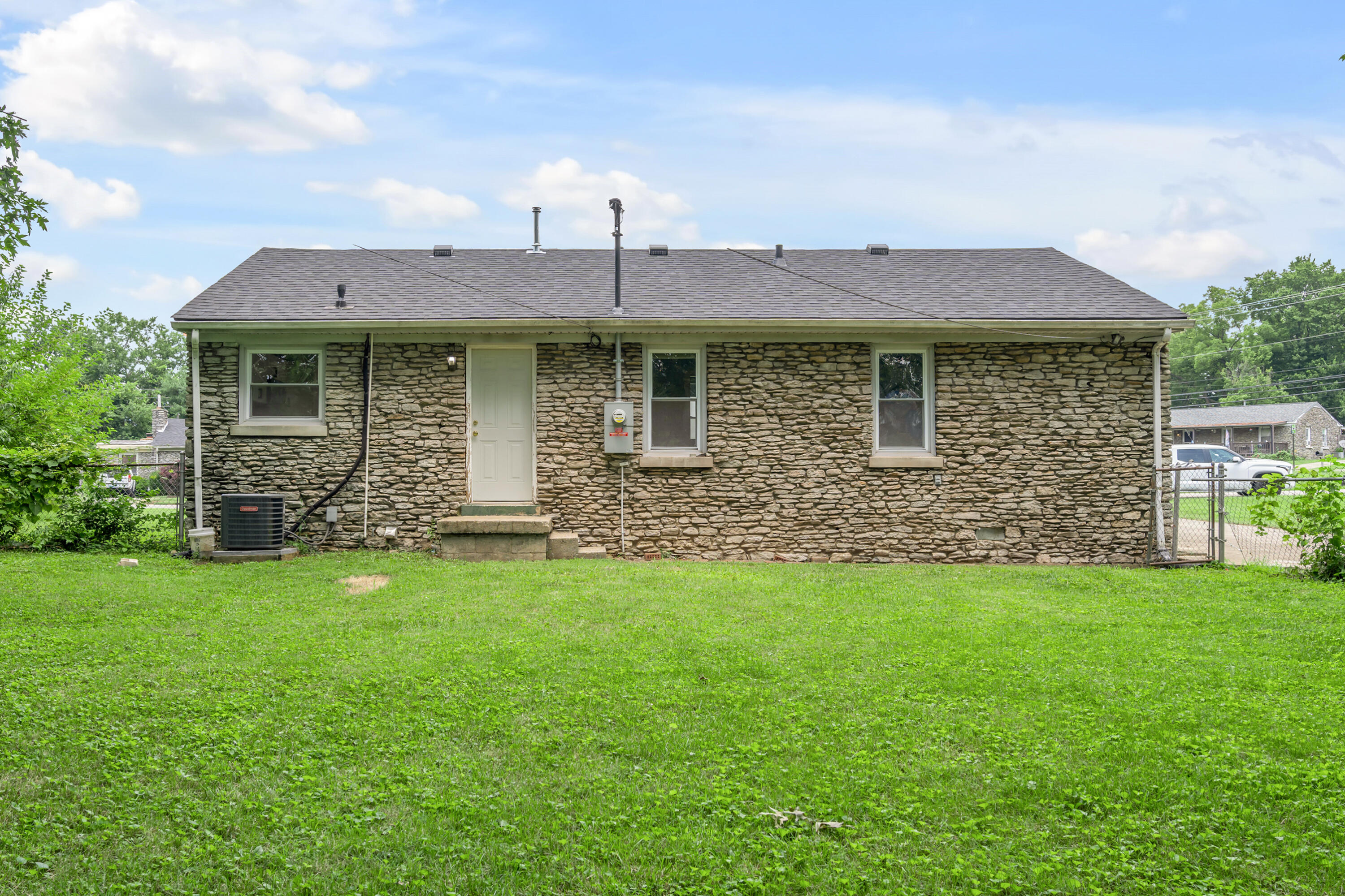 2230 Circle Drive Property Photo 38