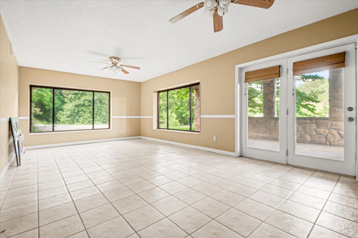 141 Junior Hayes Loop 141 Property Photo 6