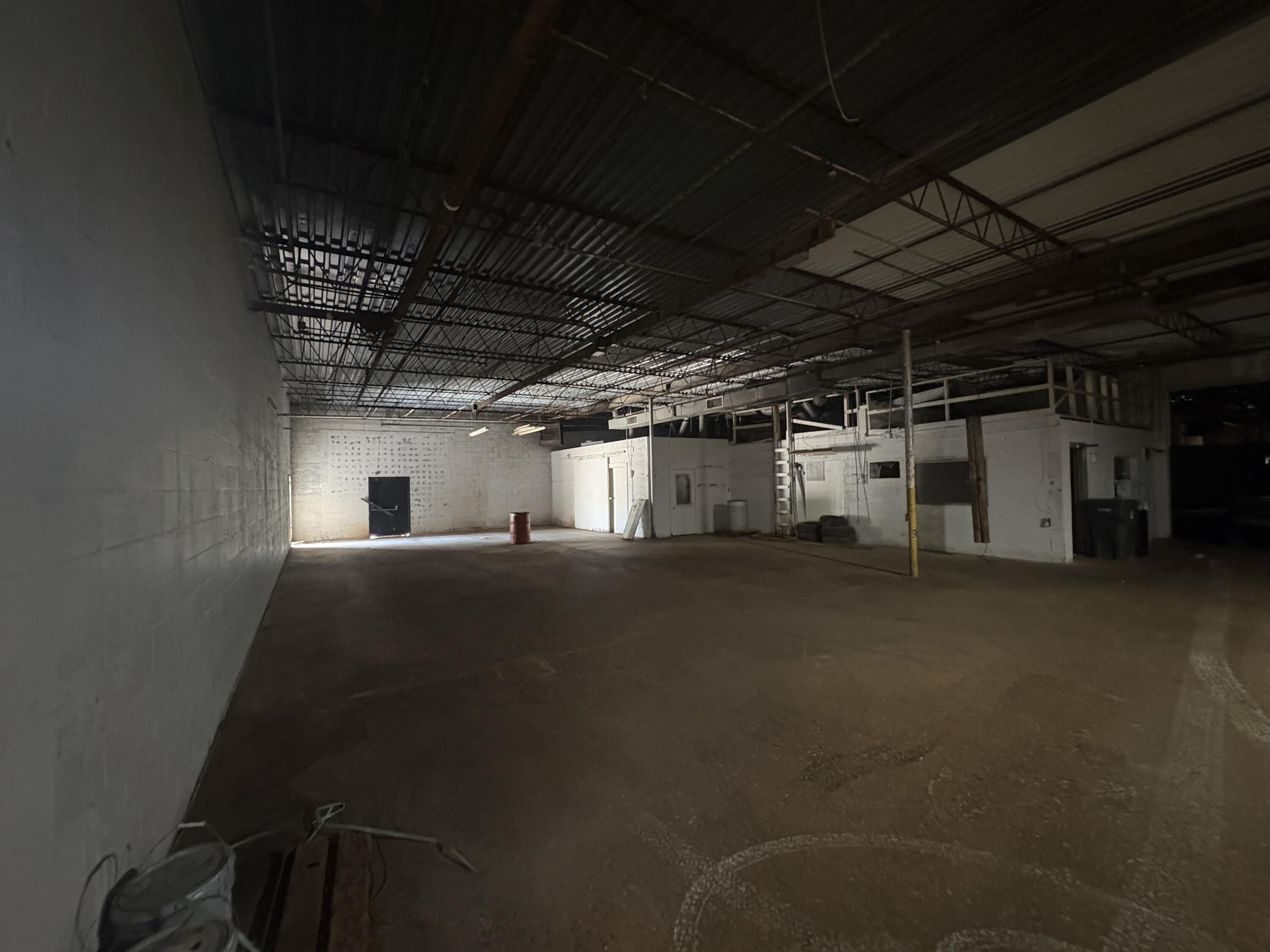 440 N Estill Avenue Property Photo 3