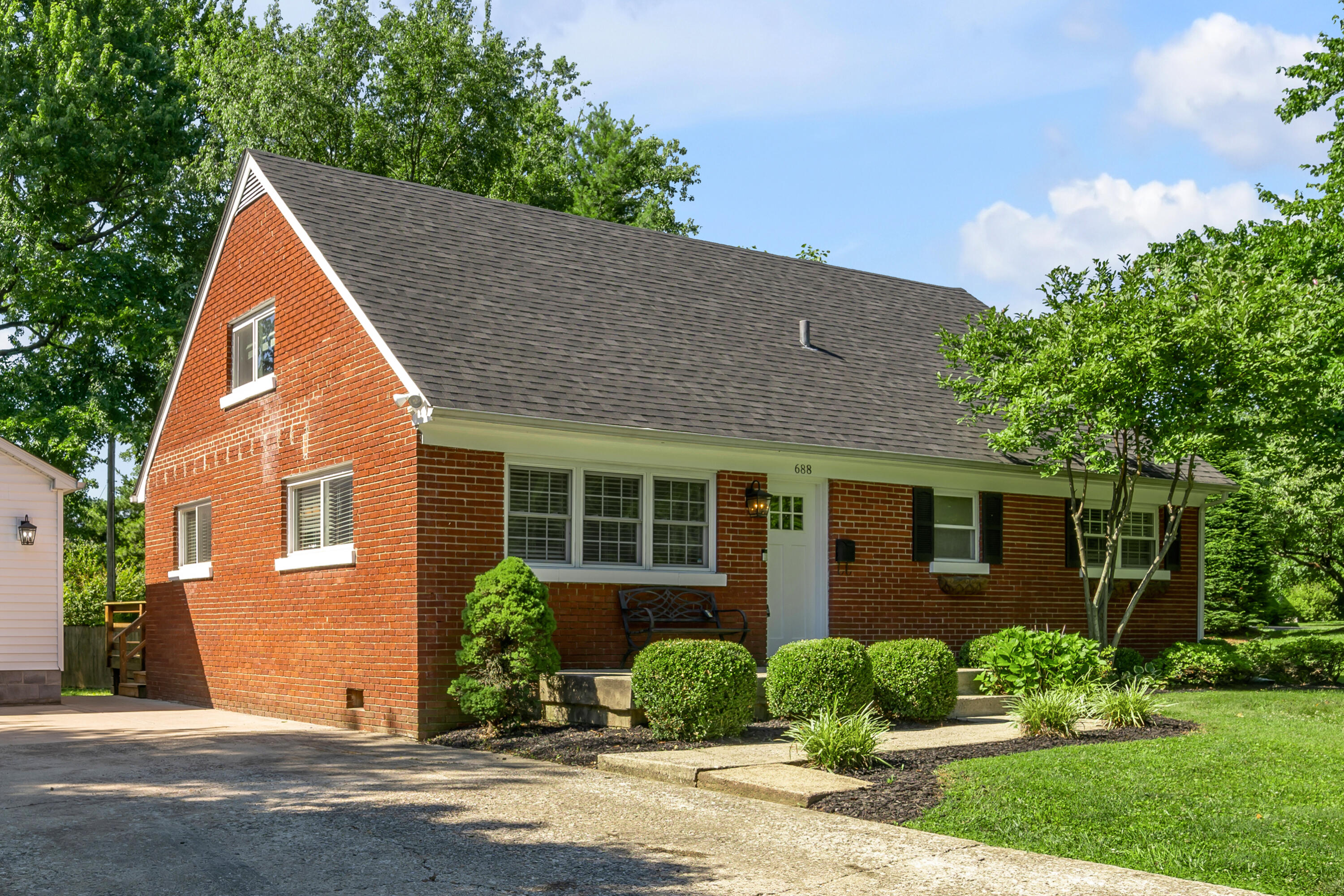 688 Sheridan Drive Property Photo 26