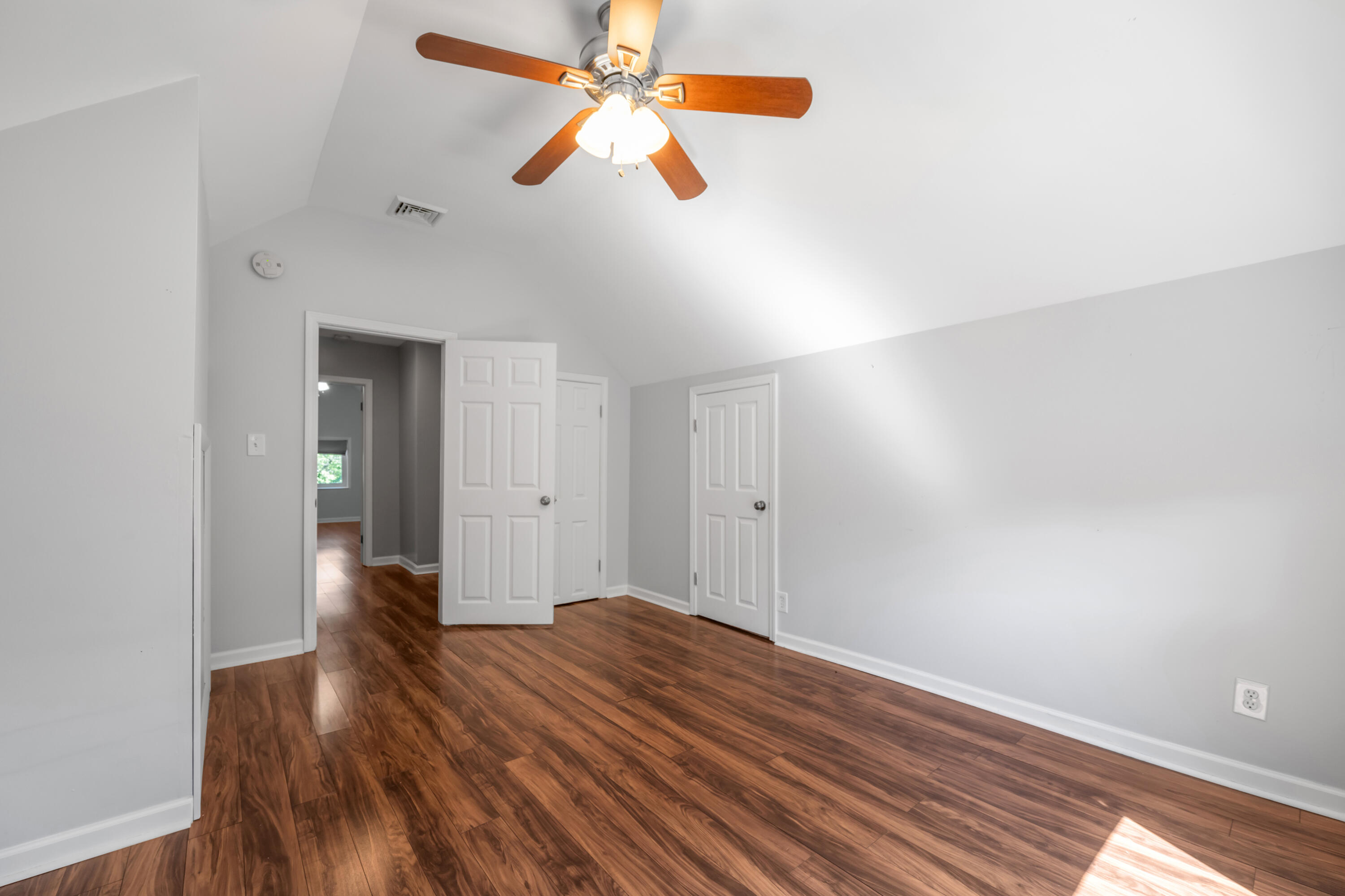 688 Sheridan Drive Property Photo 33