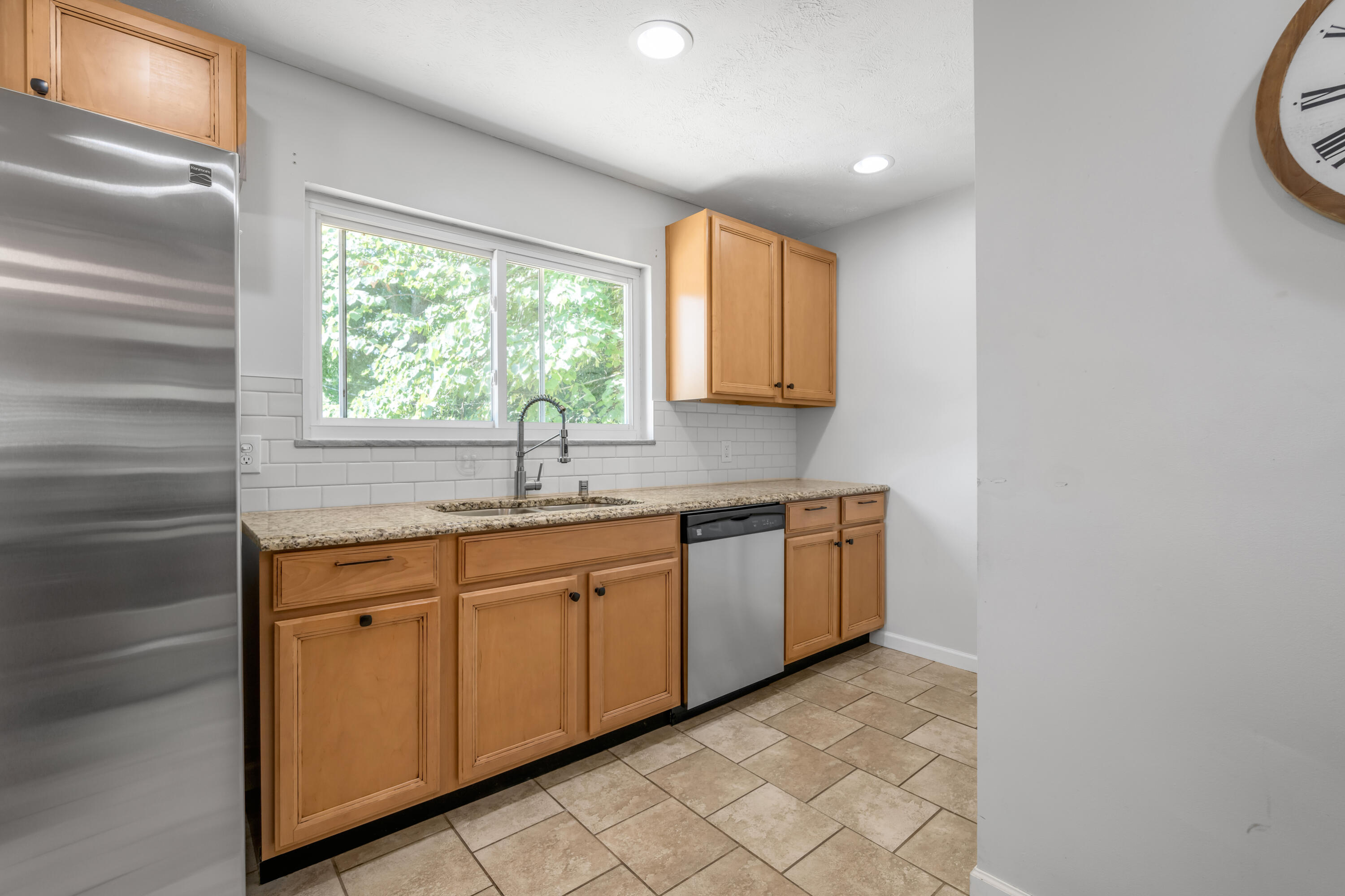 688 Sheridan Drive Property Photo 34