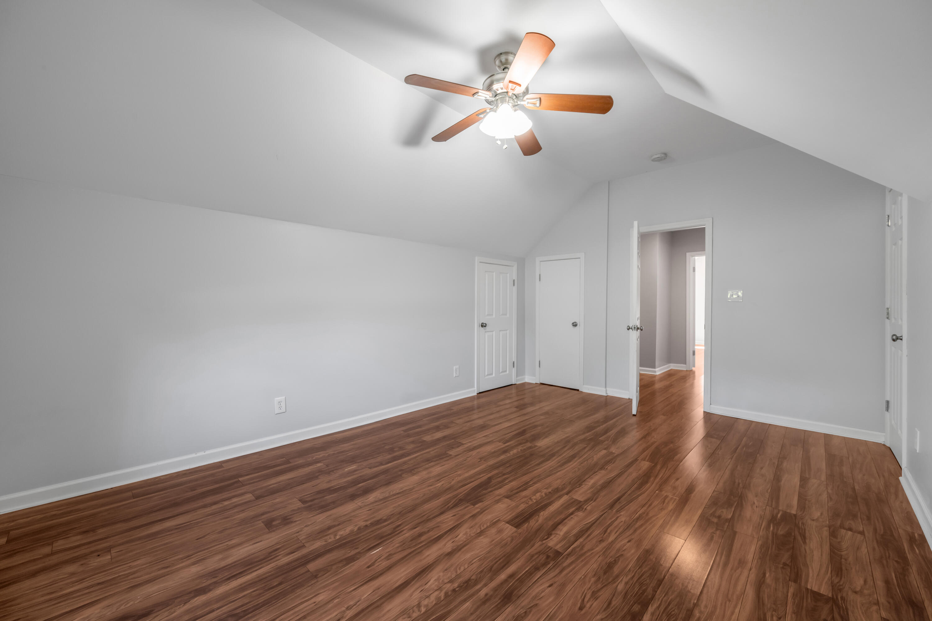 688 Sheridan Drive Property Photo 35