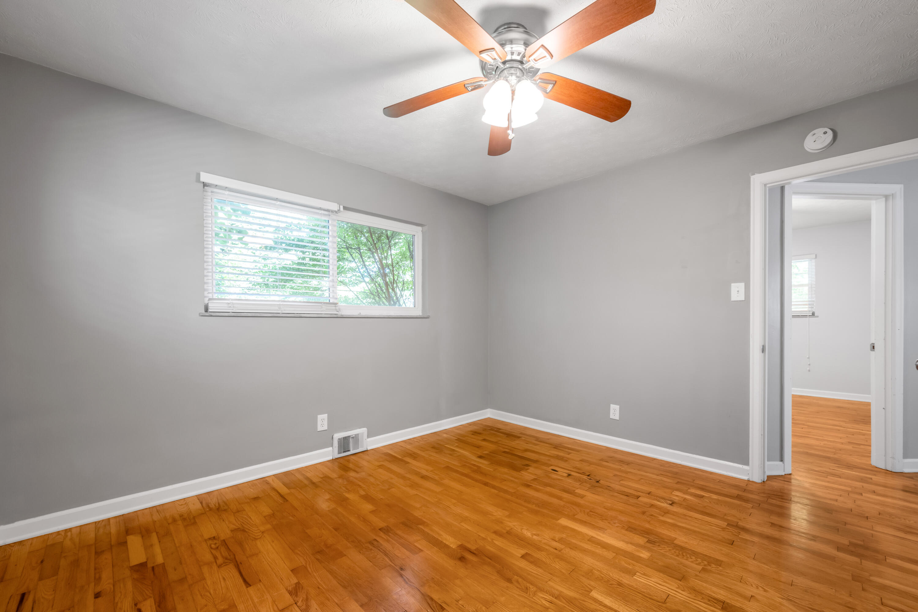 688 Sheridan Drive Property Photo 38