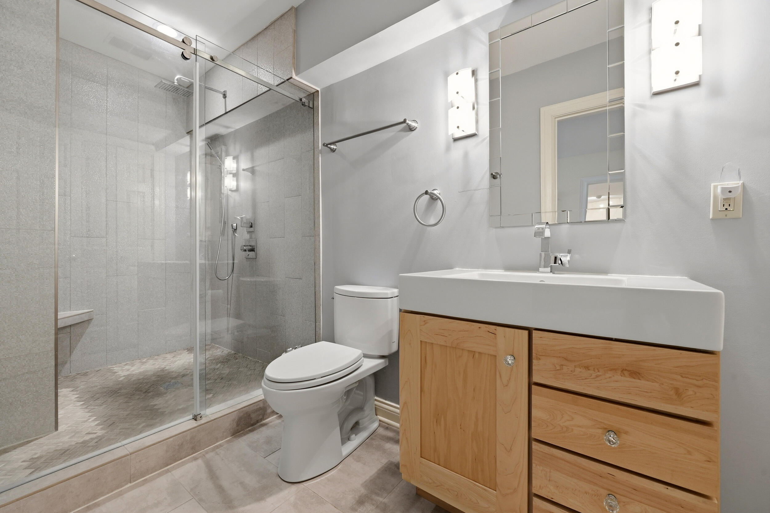 1080 Chetford Drive Property Photo 38