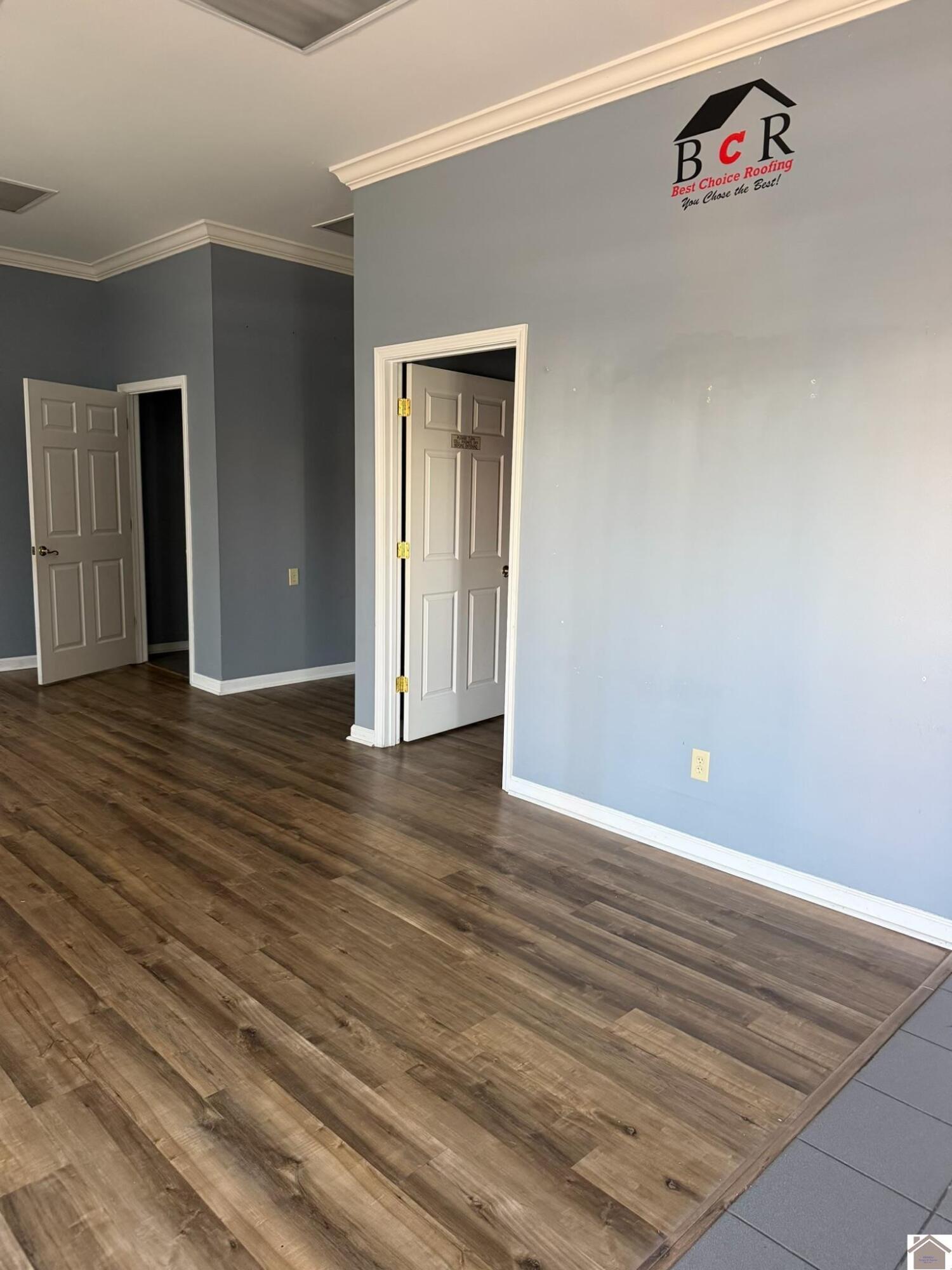 2850 Lone Oak Road Suite 1 Property Photo 2