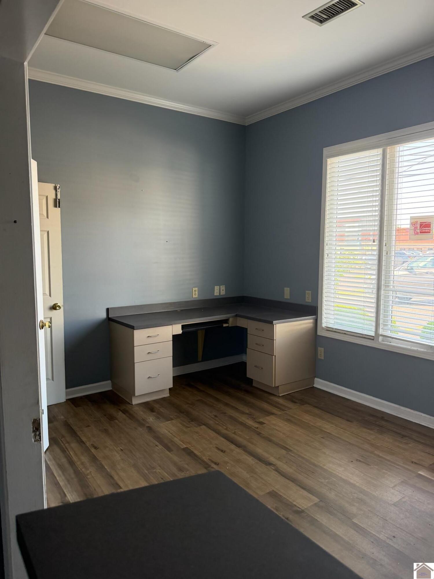 2850 Lone Oak Road Suite 1 Property Photo 4