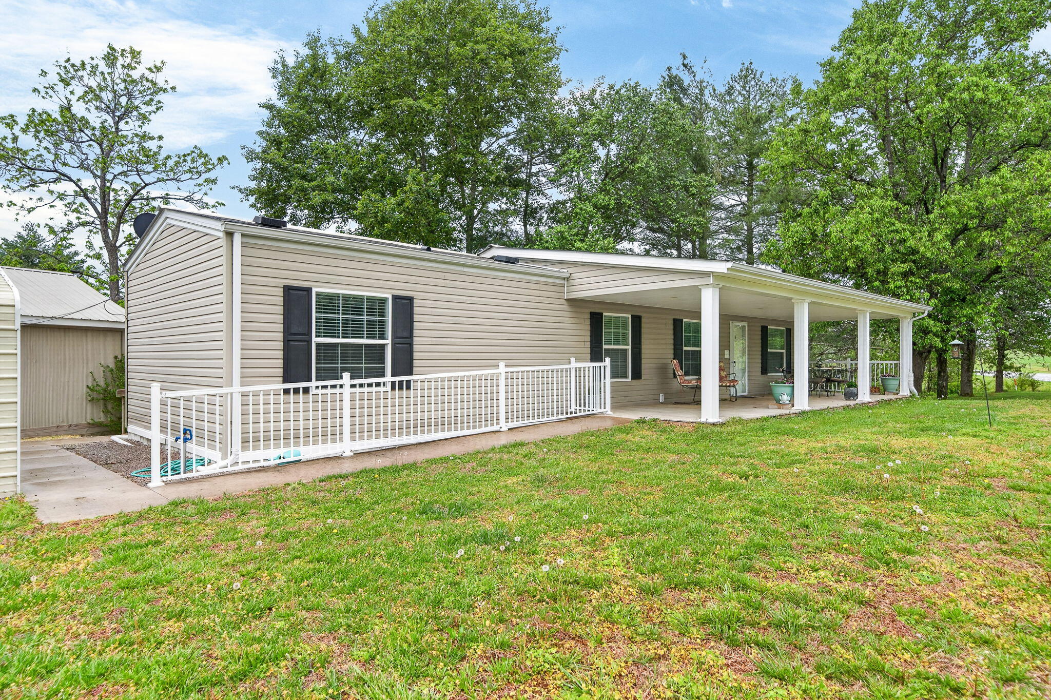 475 State Park Road Property Photo 2