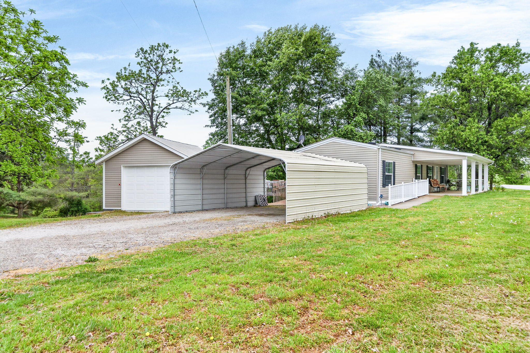 475 State Park Road Property Photo 5