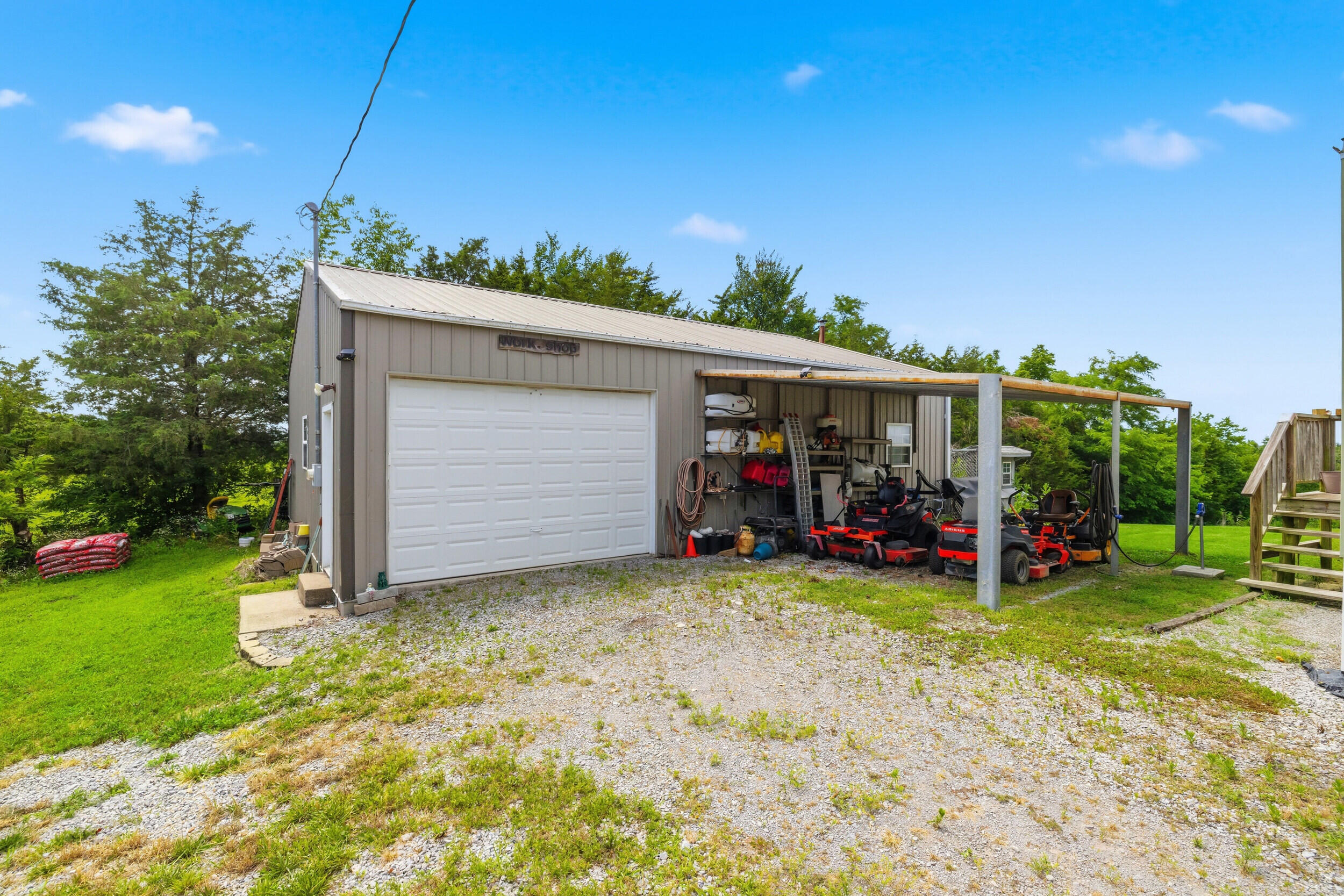 150-182 Combest Drive Property Photo 39