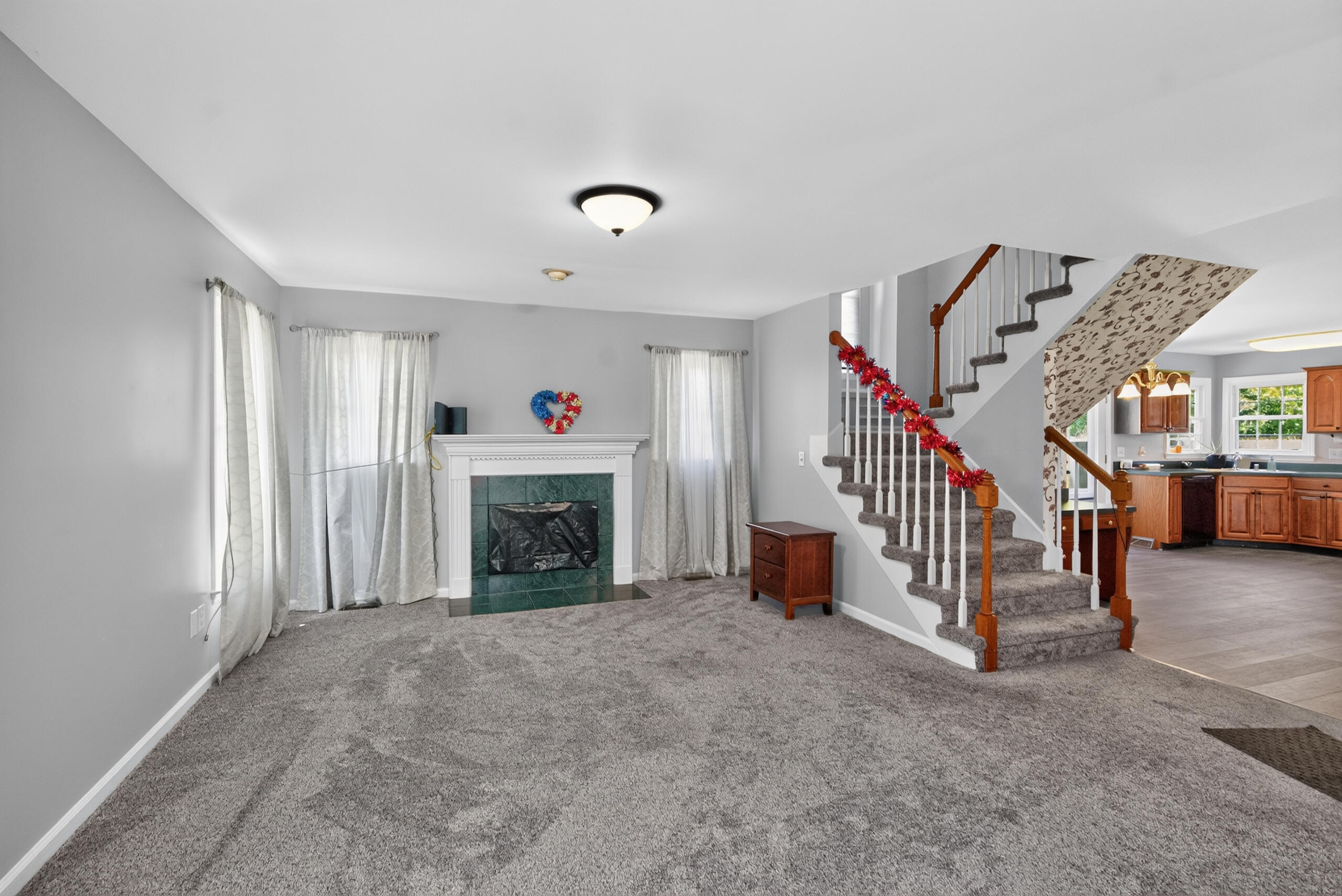 3129 Comanche Trail Property Photo 2