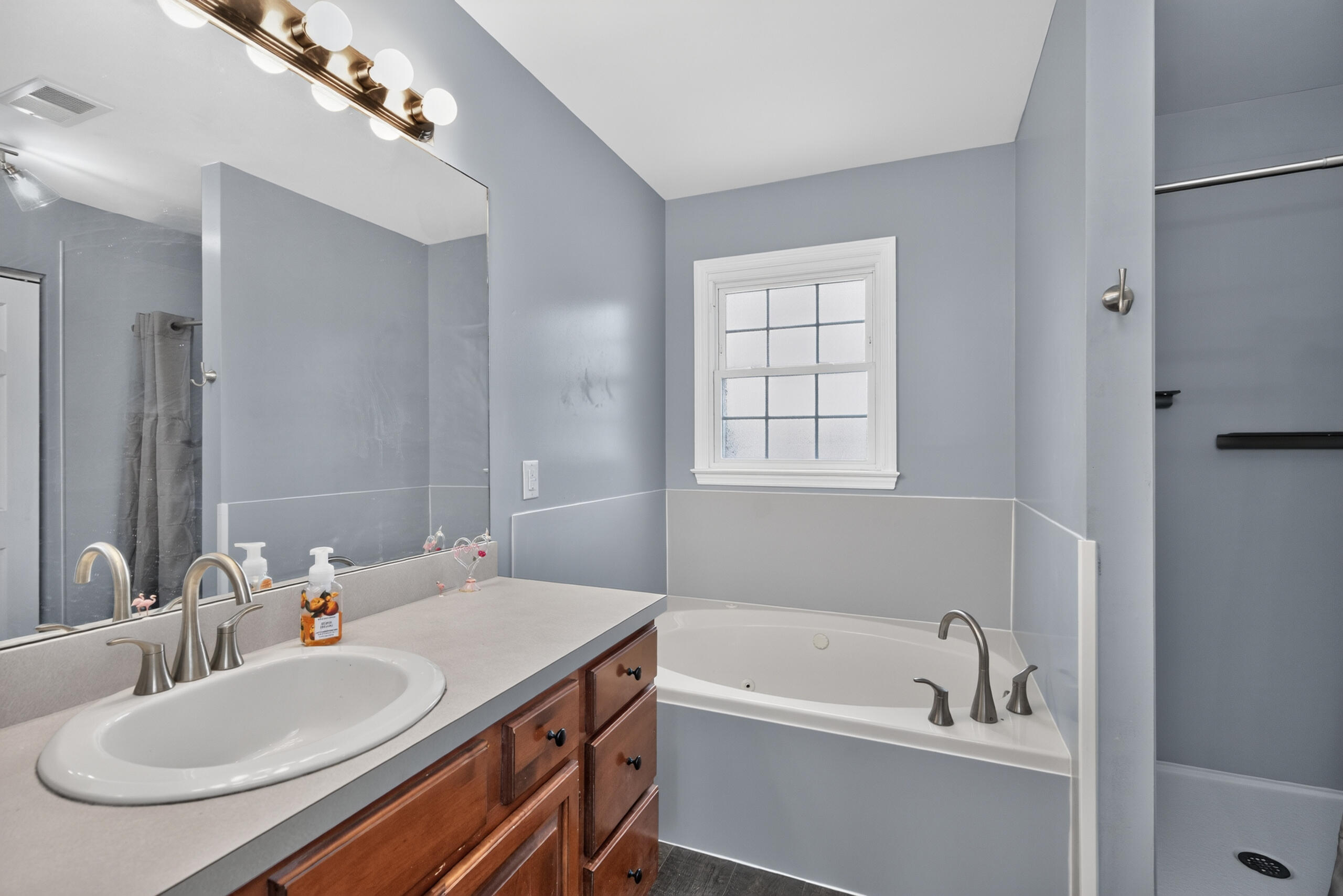 3129 Comanche Trail Property Photo 21