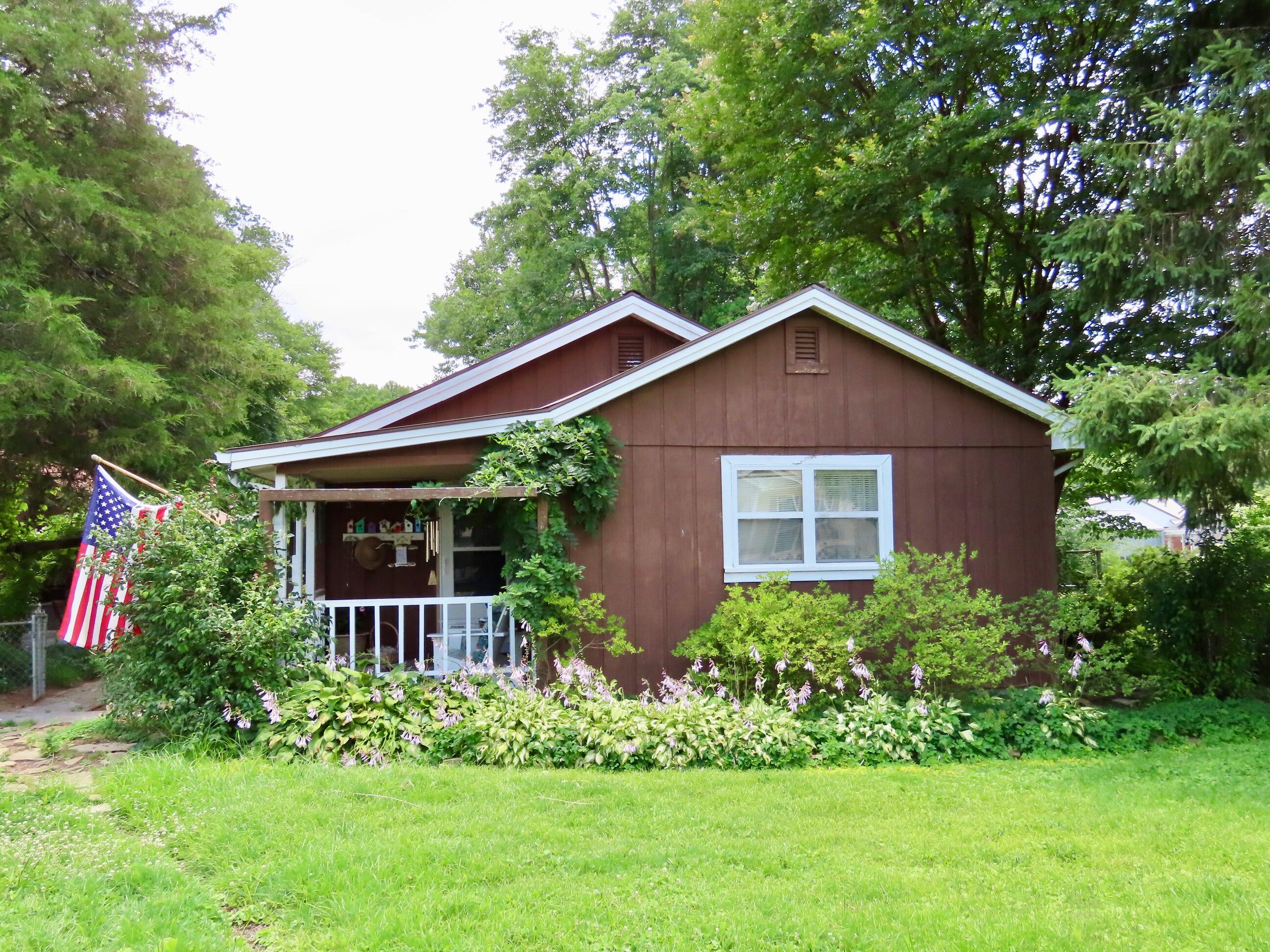 13 Sanderlin Drive Property Photo 1