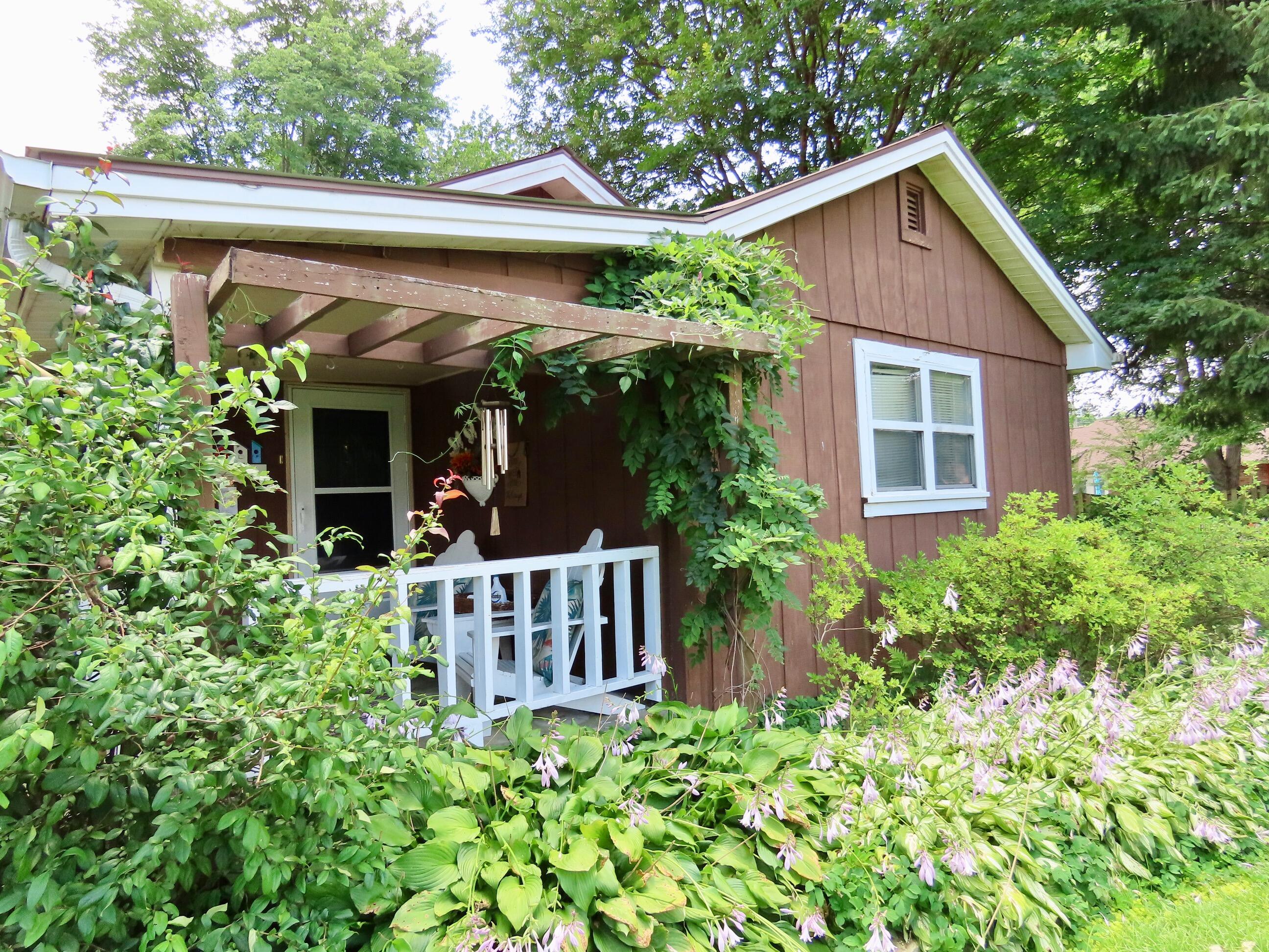 13 Sanderlin Drive Property Photo 2