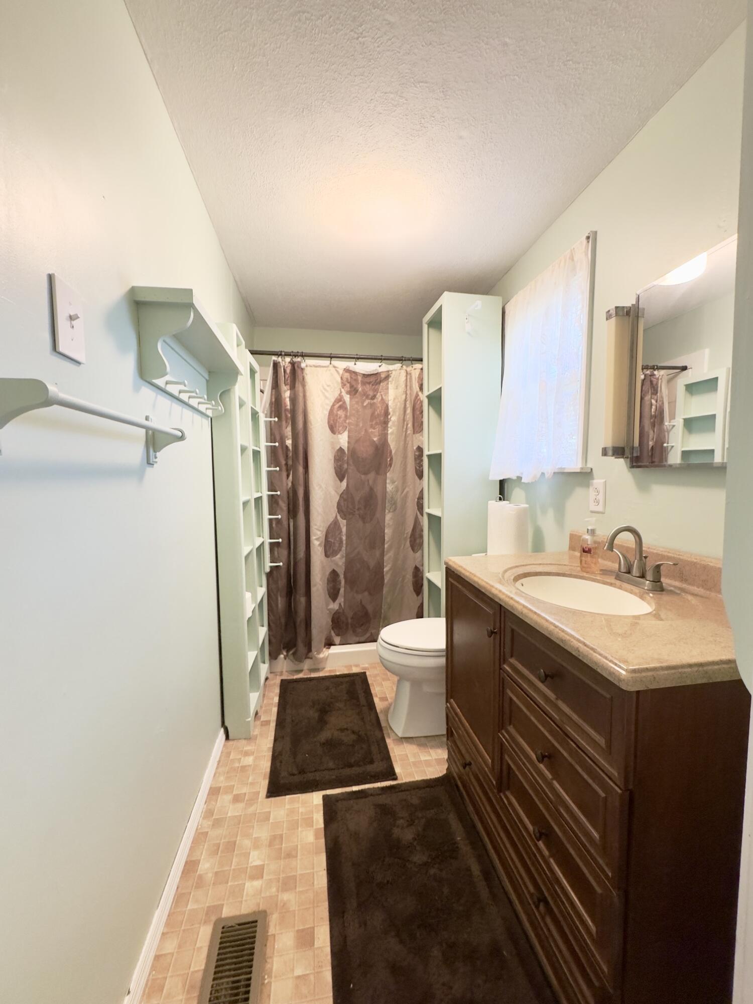 13 Sanderlin Drive Property Photo 15