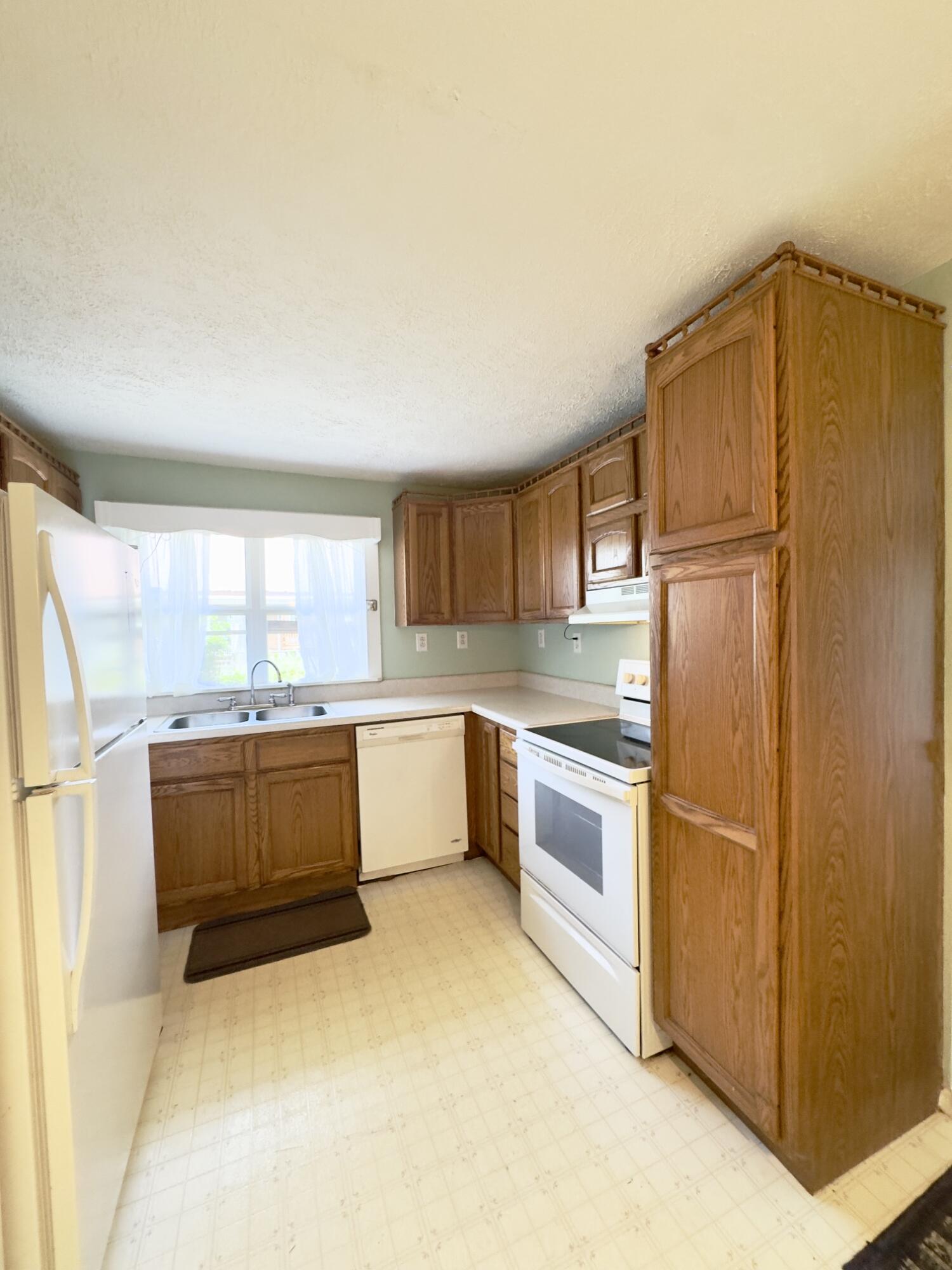 13 Sanderlin Drive Property Photo 22