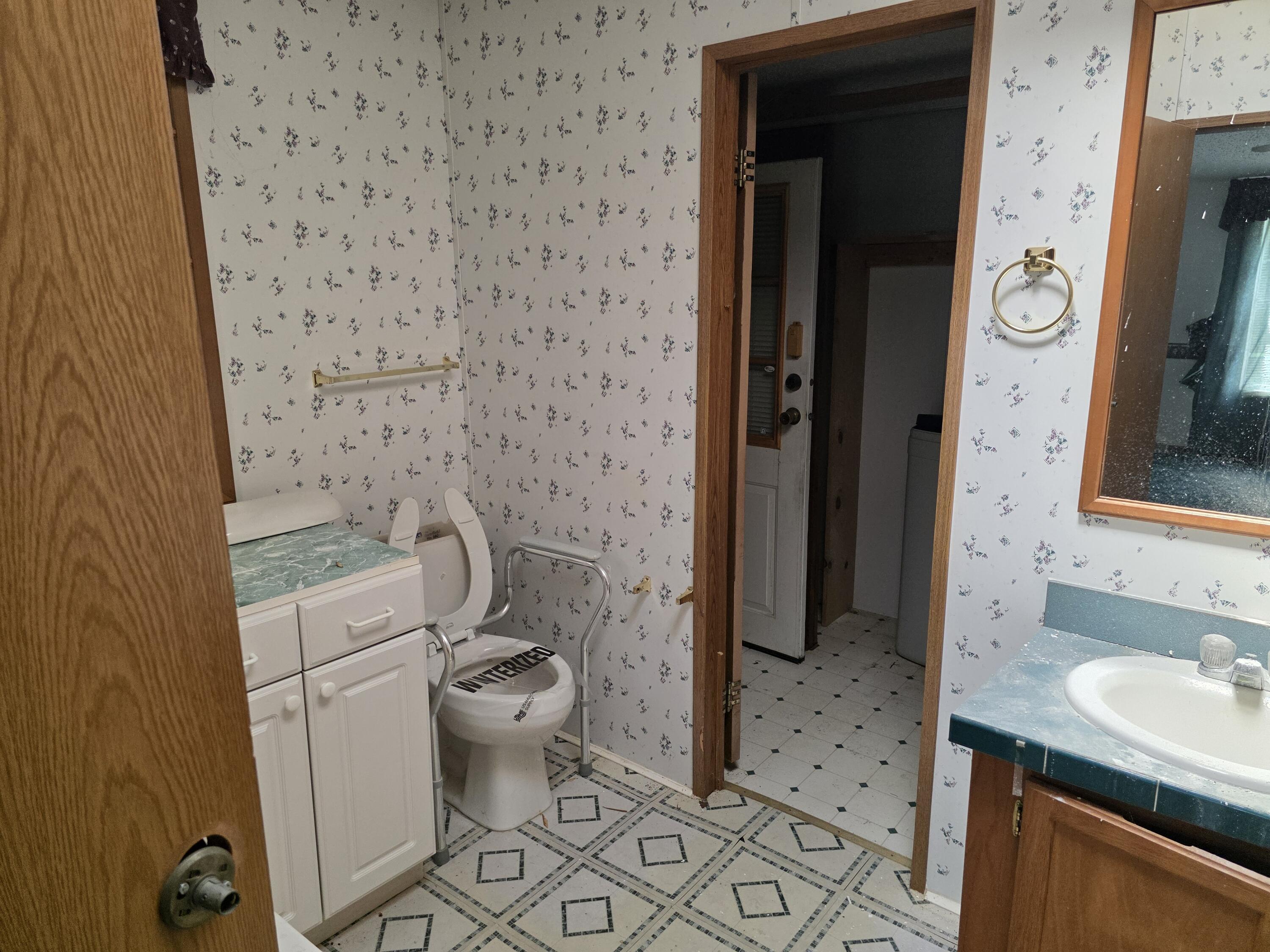 128 Southridge Drive Property Photo 5