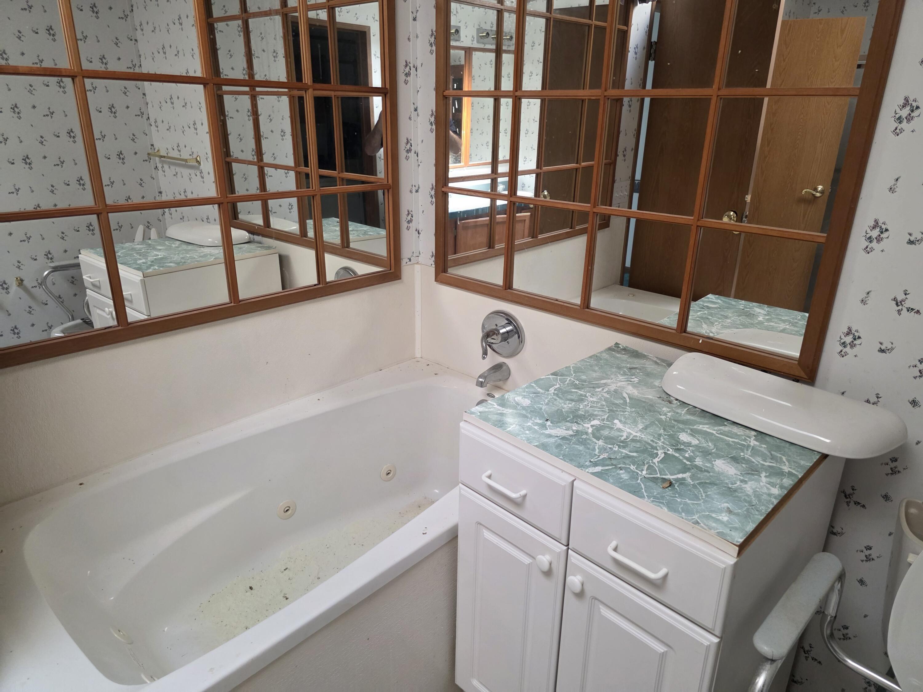 128 Southridge Drive Property Photo 6
