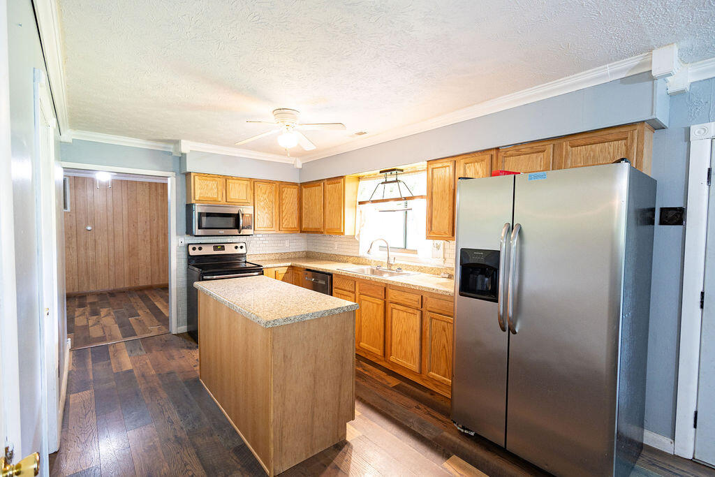 9940 Cranston Road Property Photo 6